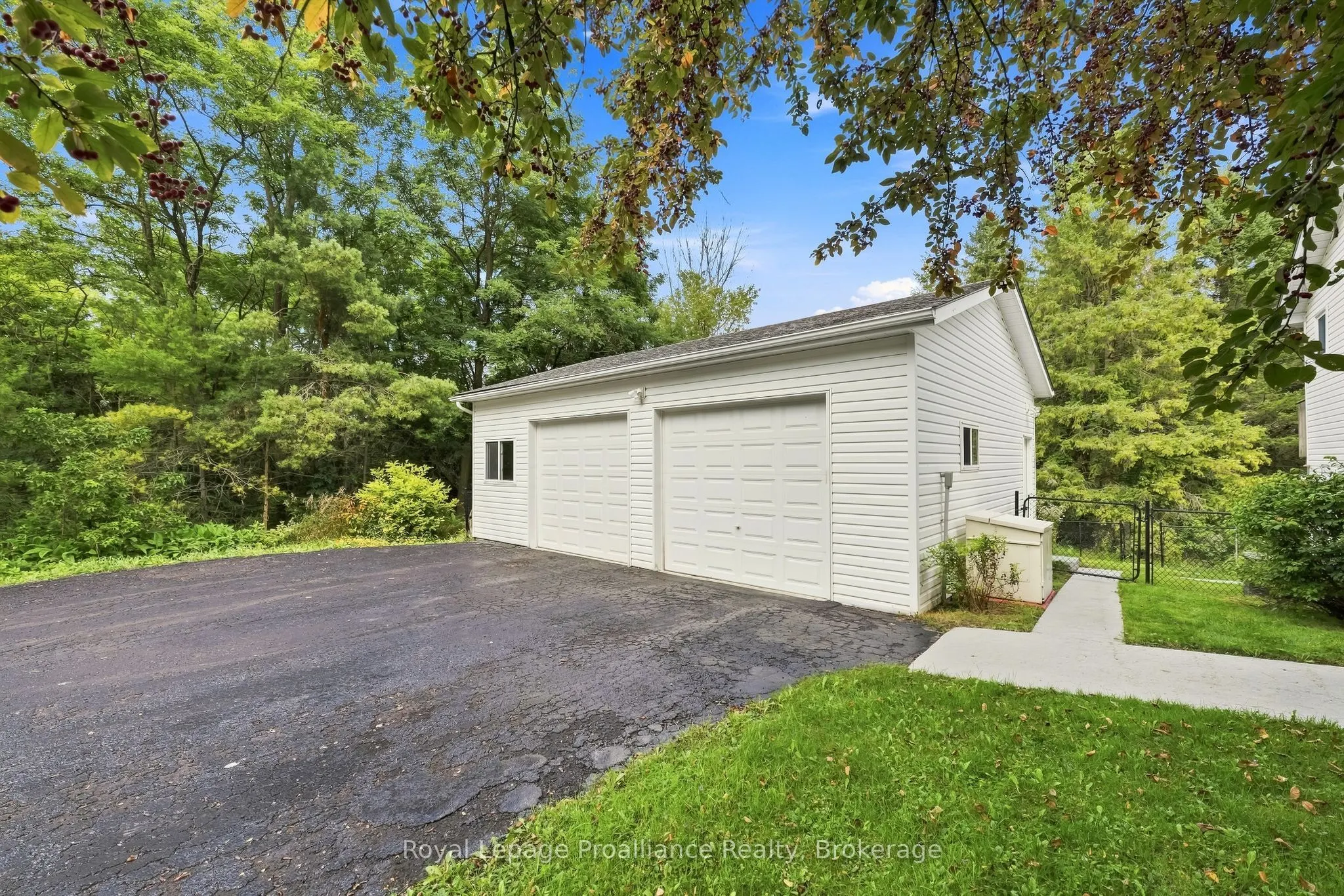 1528 Pinewood School Road