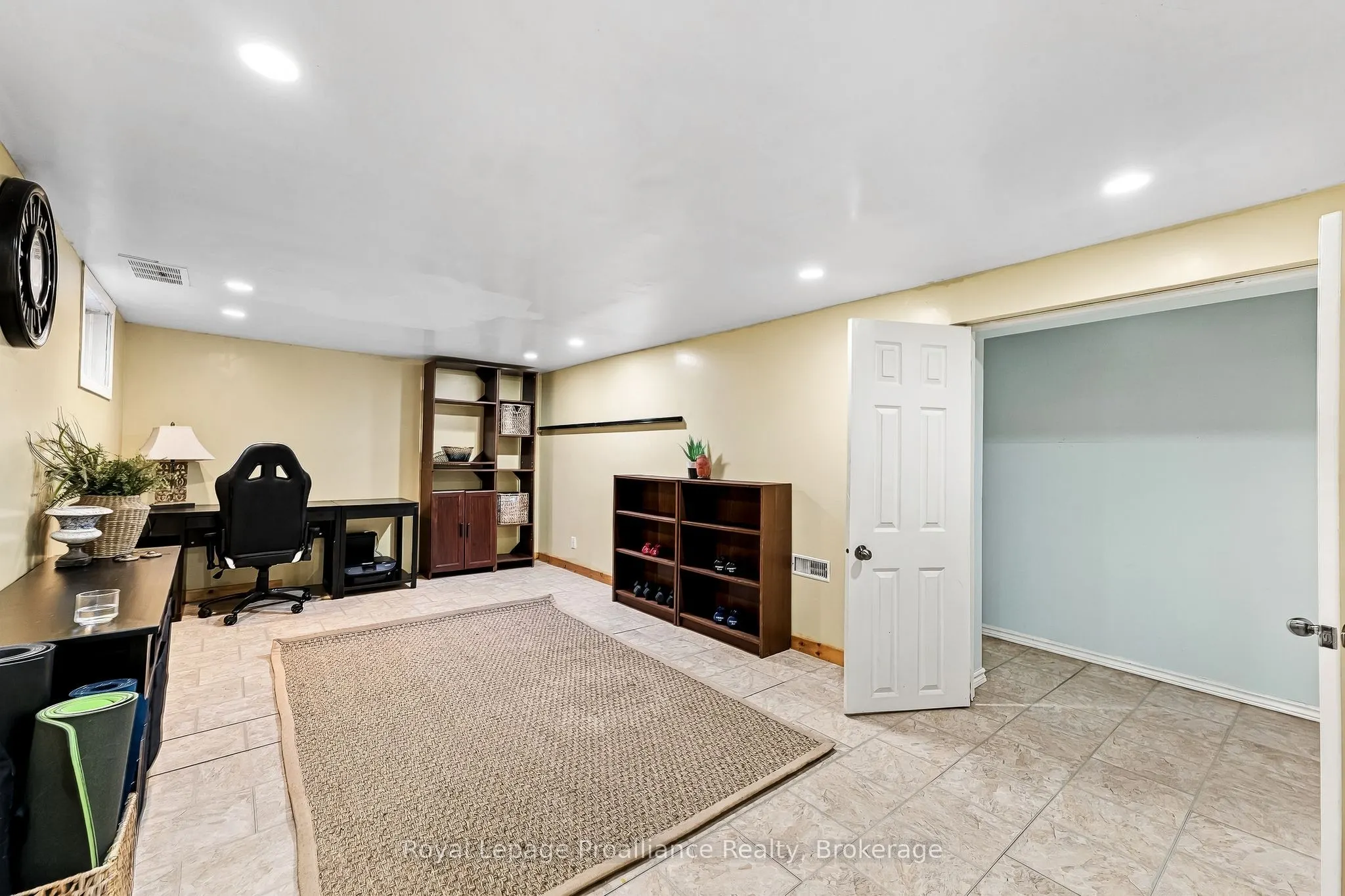 31 Perry Avenue