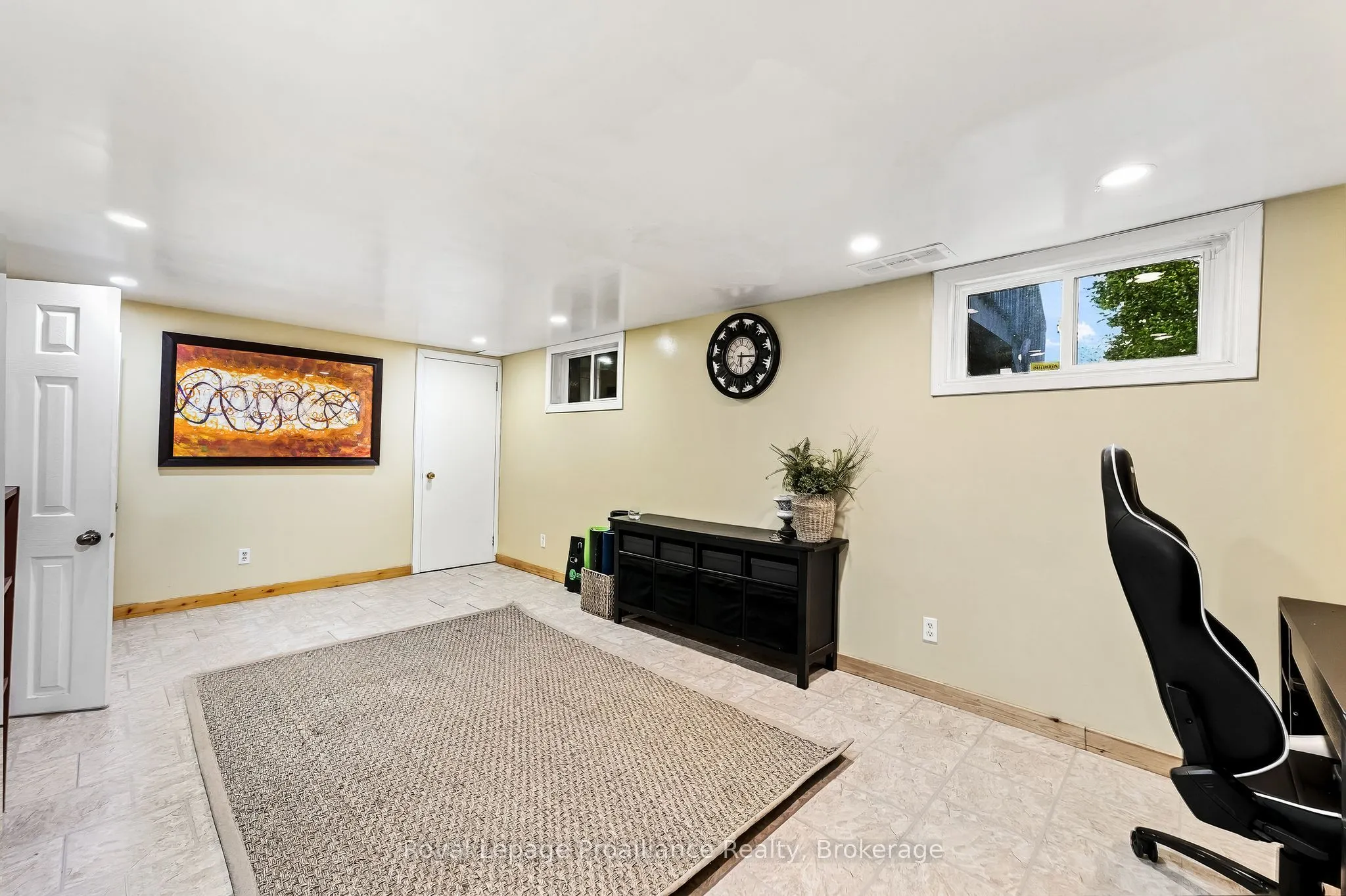 31 Perry Avenue