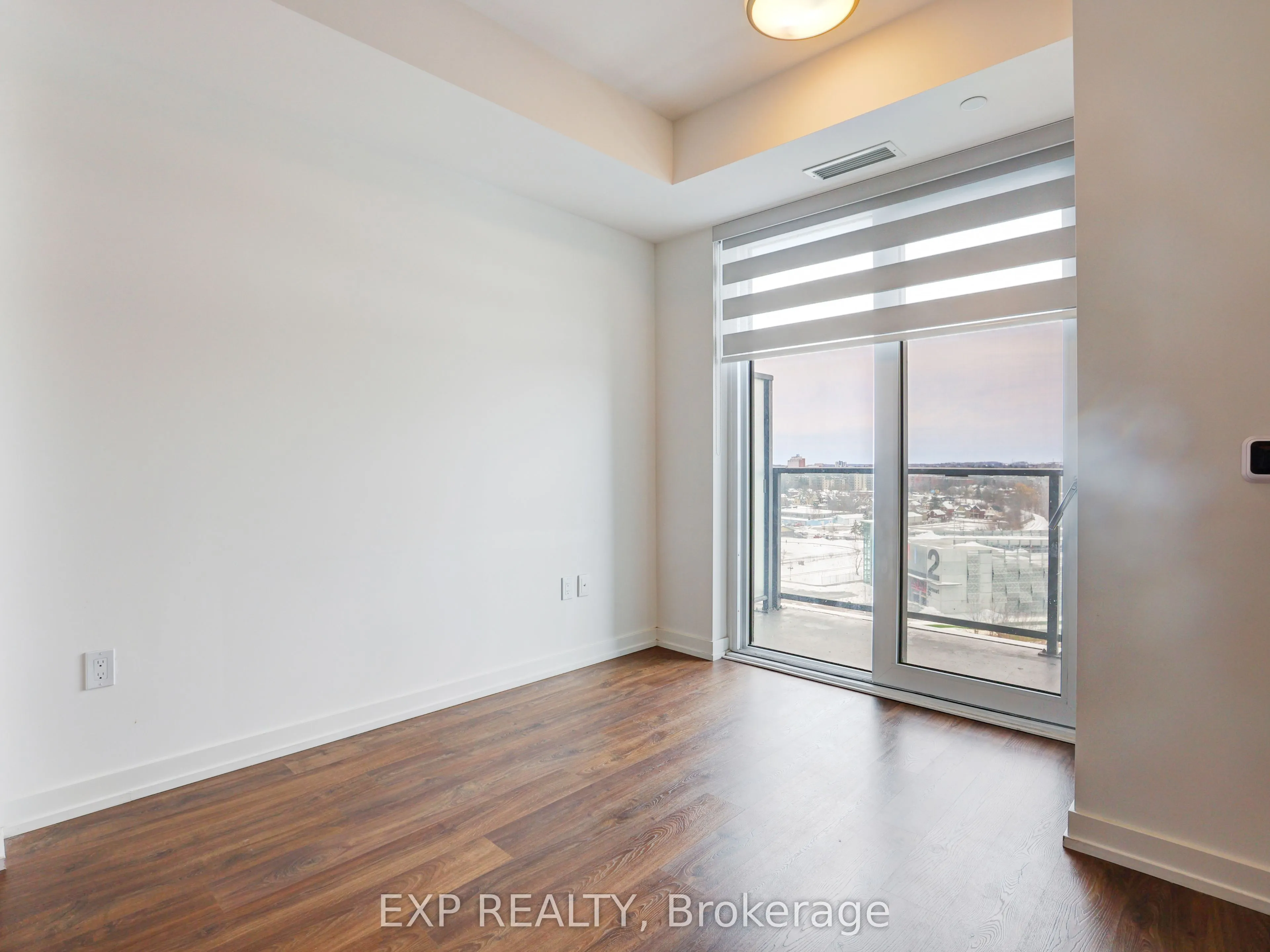 15 Wellington Street S #708