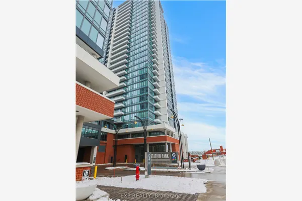 15 Wellington Street S