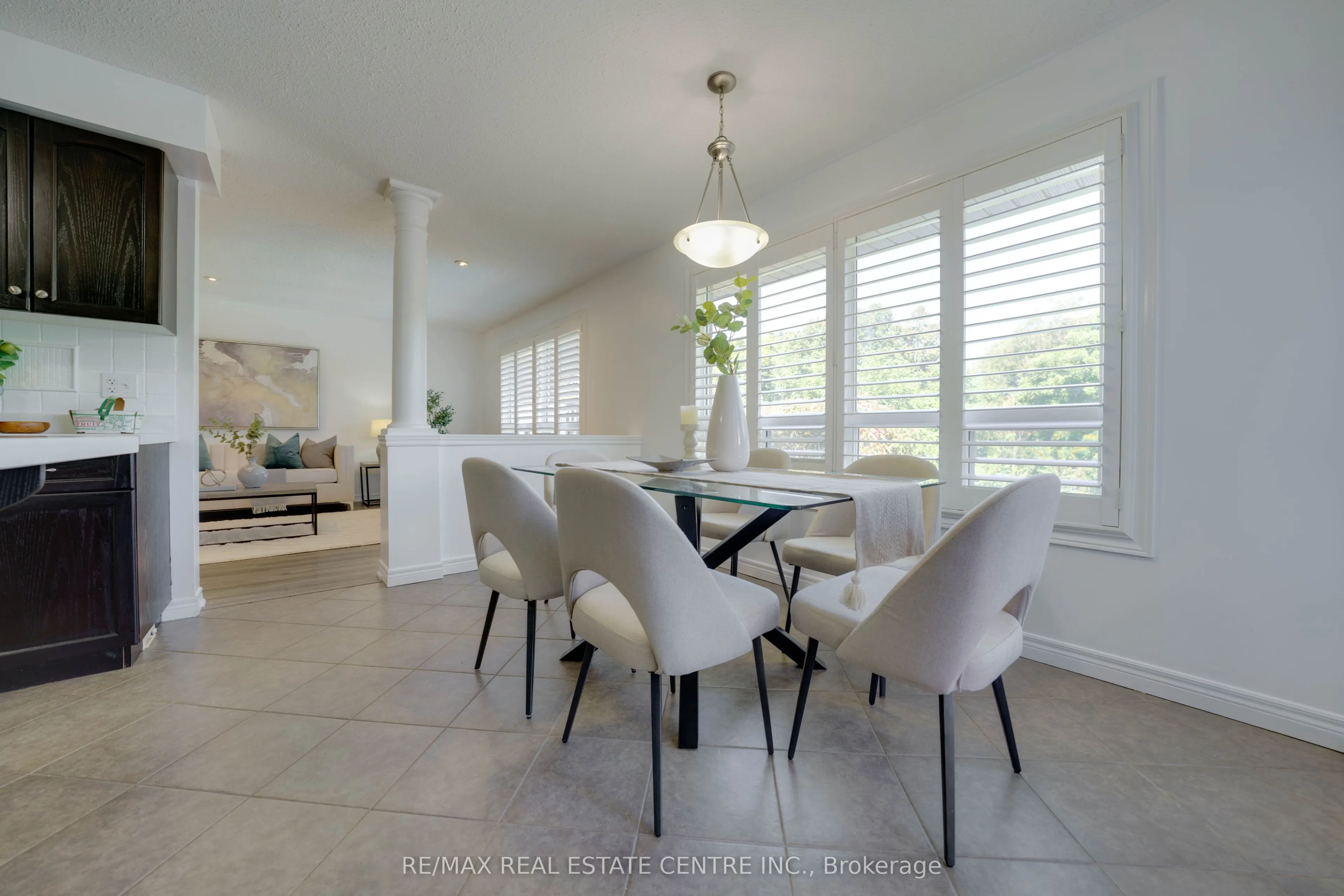 49 CREEKSIDE Drive