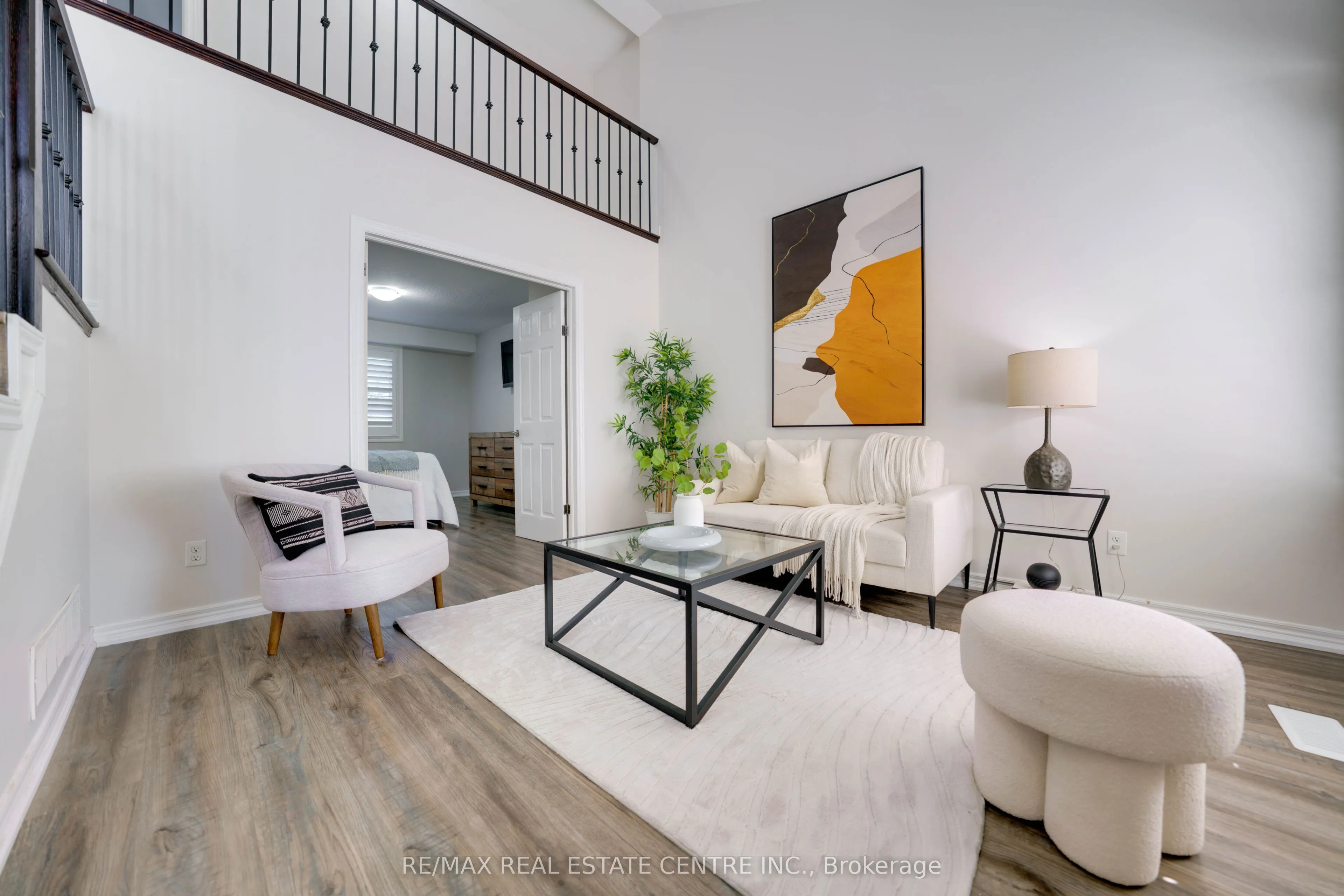 49 CREEKSIDE Drive
