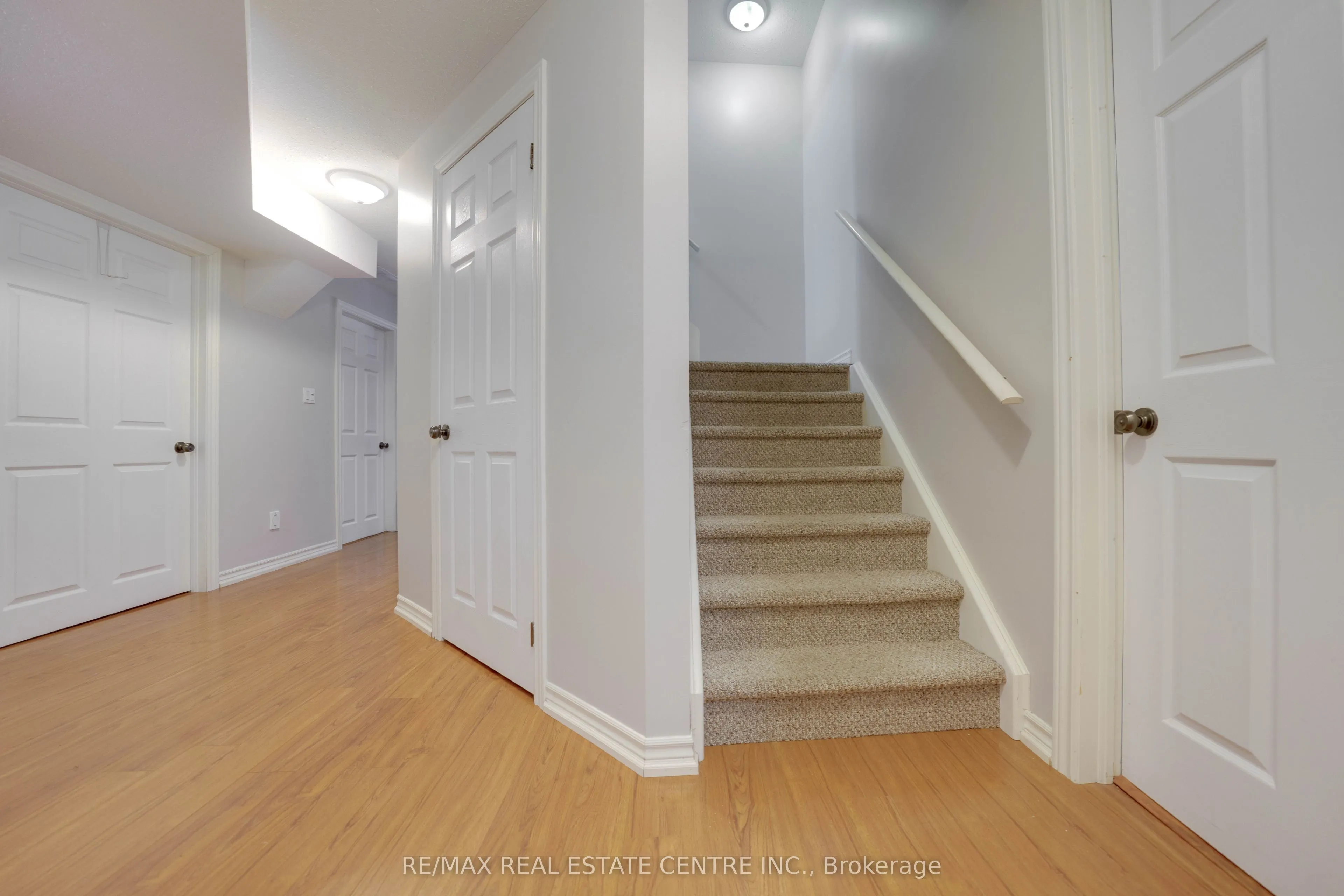 49 CREEKSIDE Drive