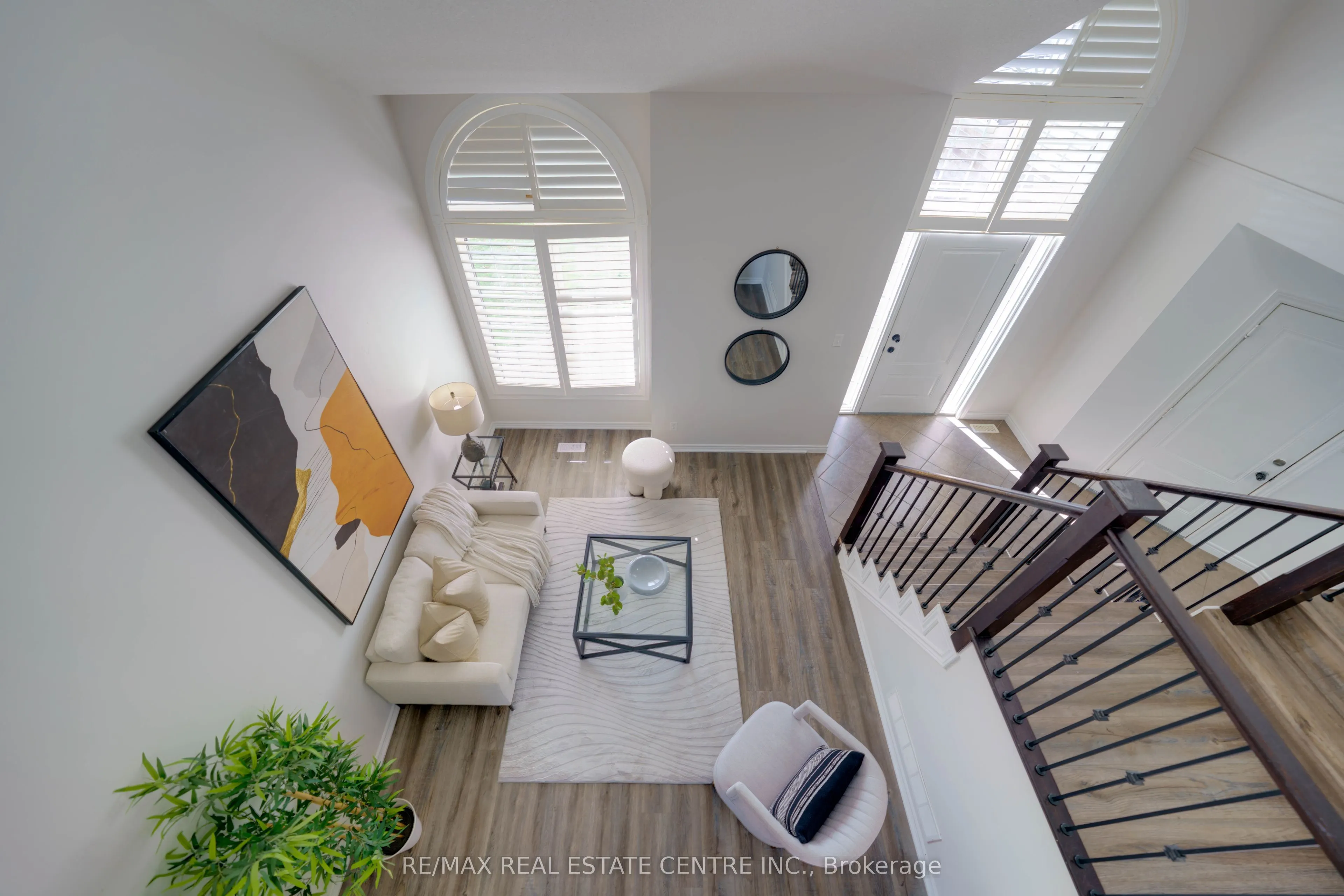 49 CREEKSIDE Drive