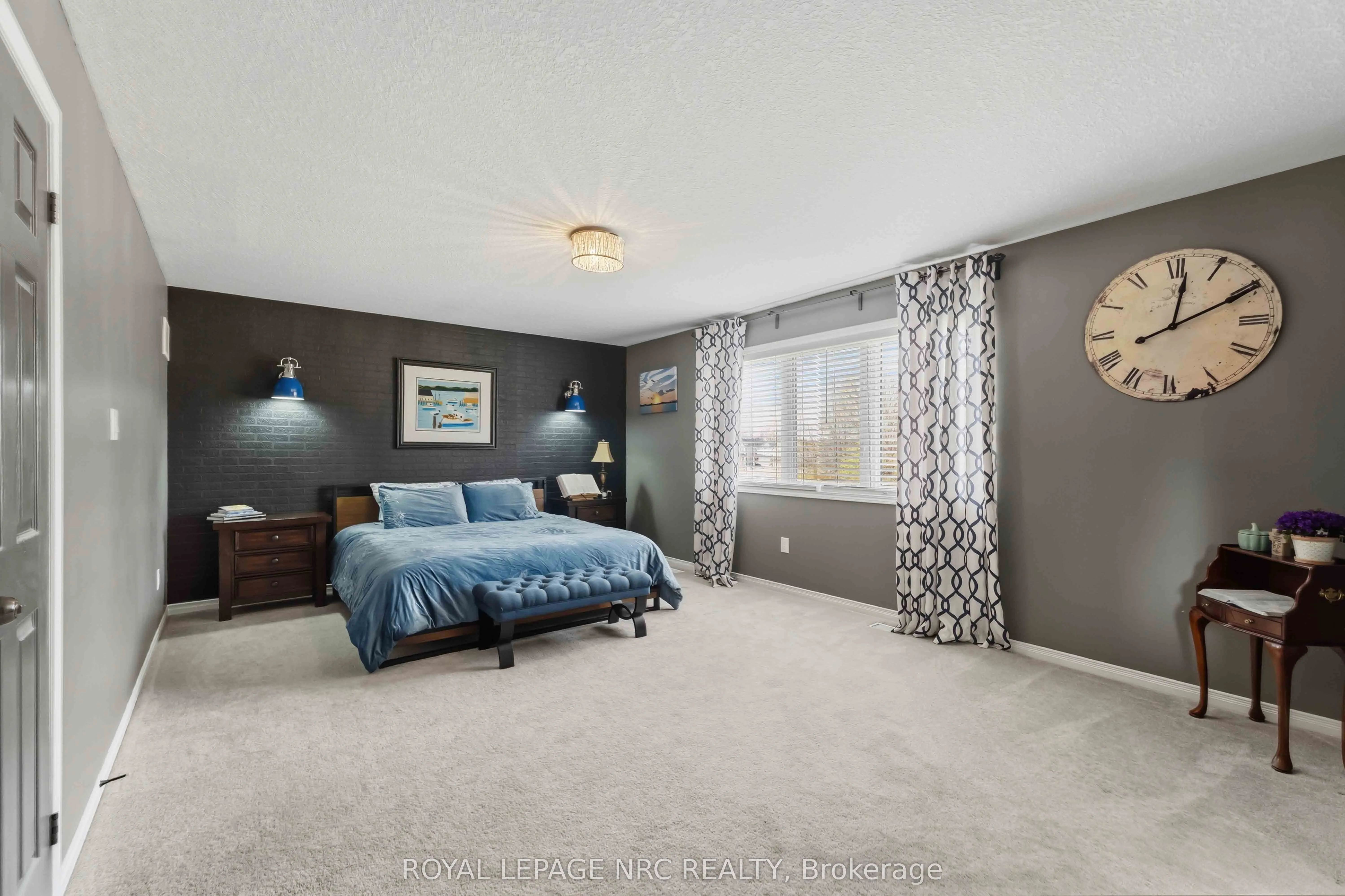 8769 Dogwood Crescent