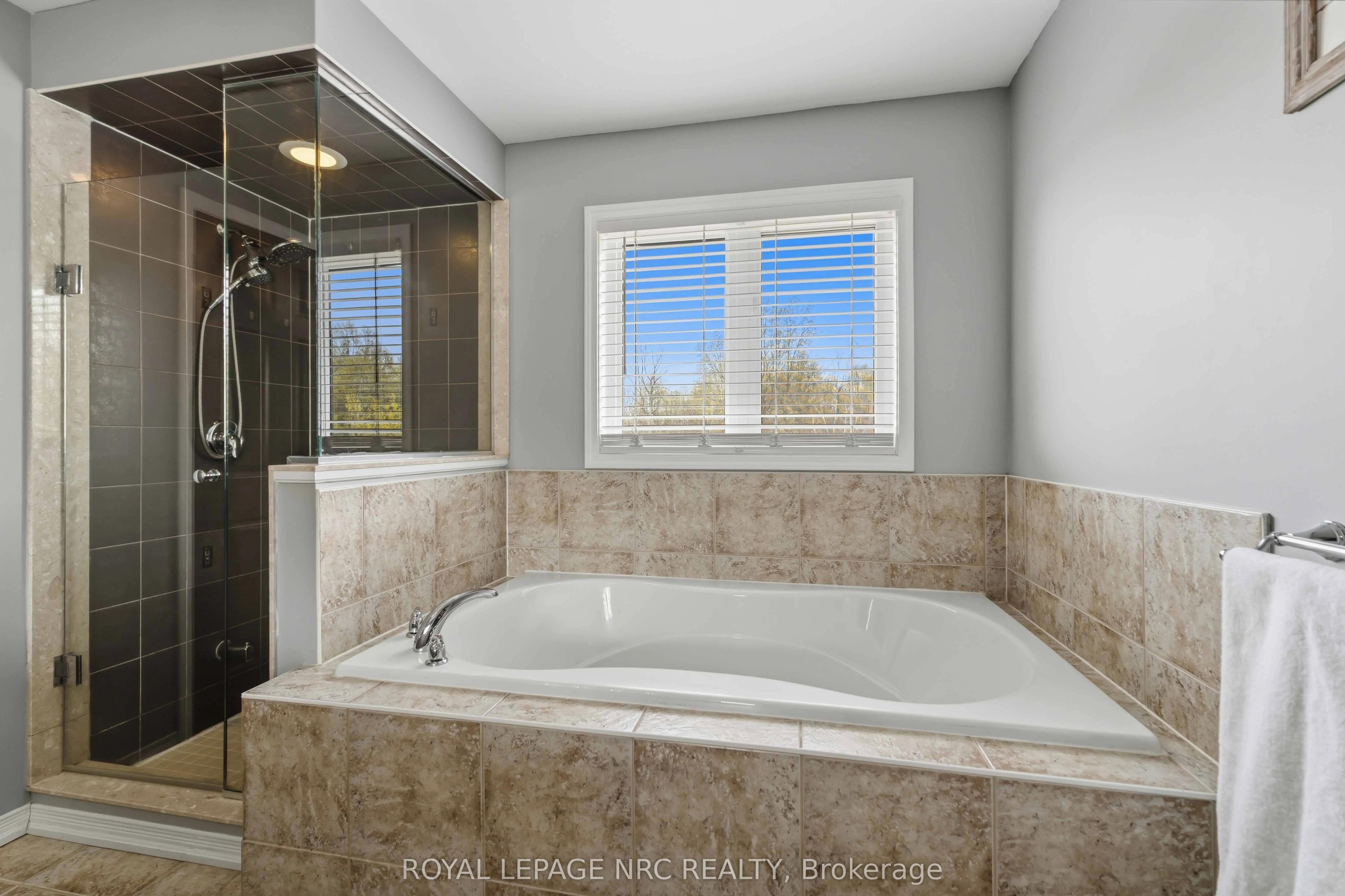 8769 Dogwood Crescent