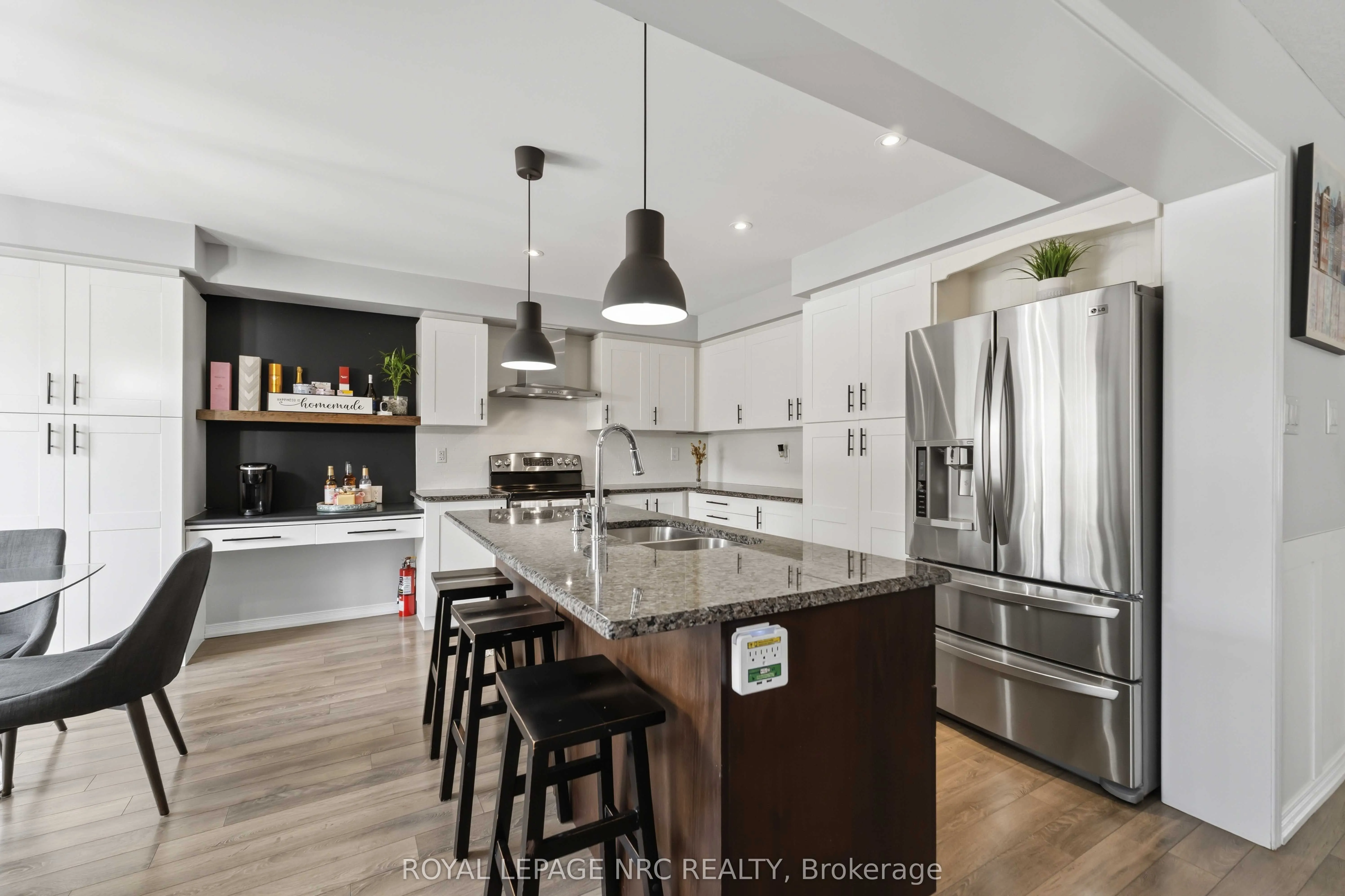8769 Dogwood Crescent
