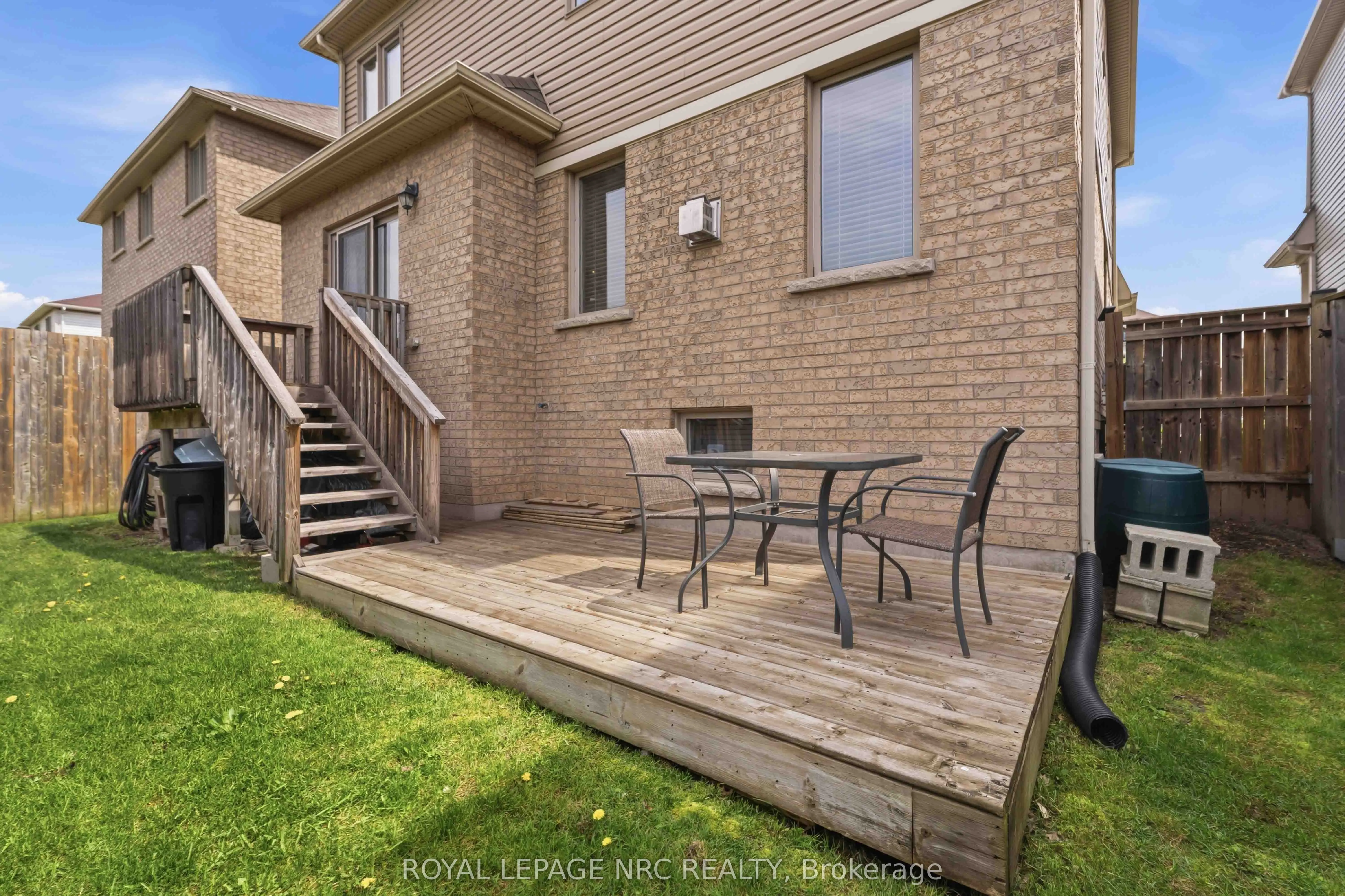 8769 Dogwood Crescent