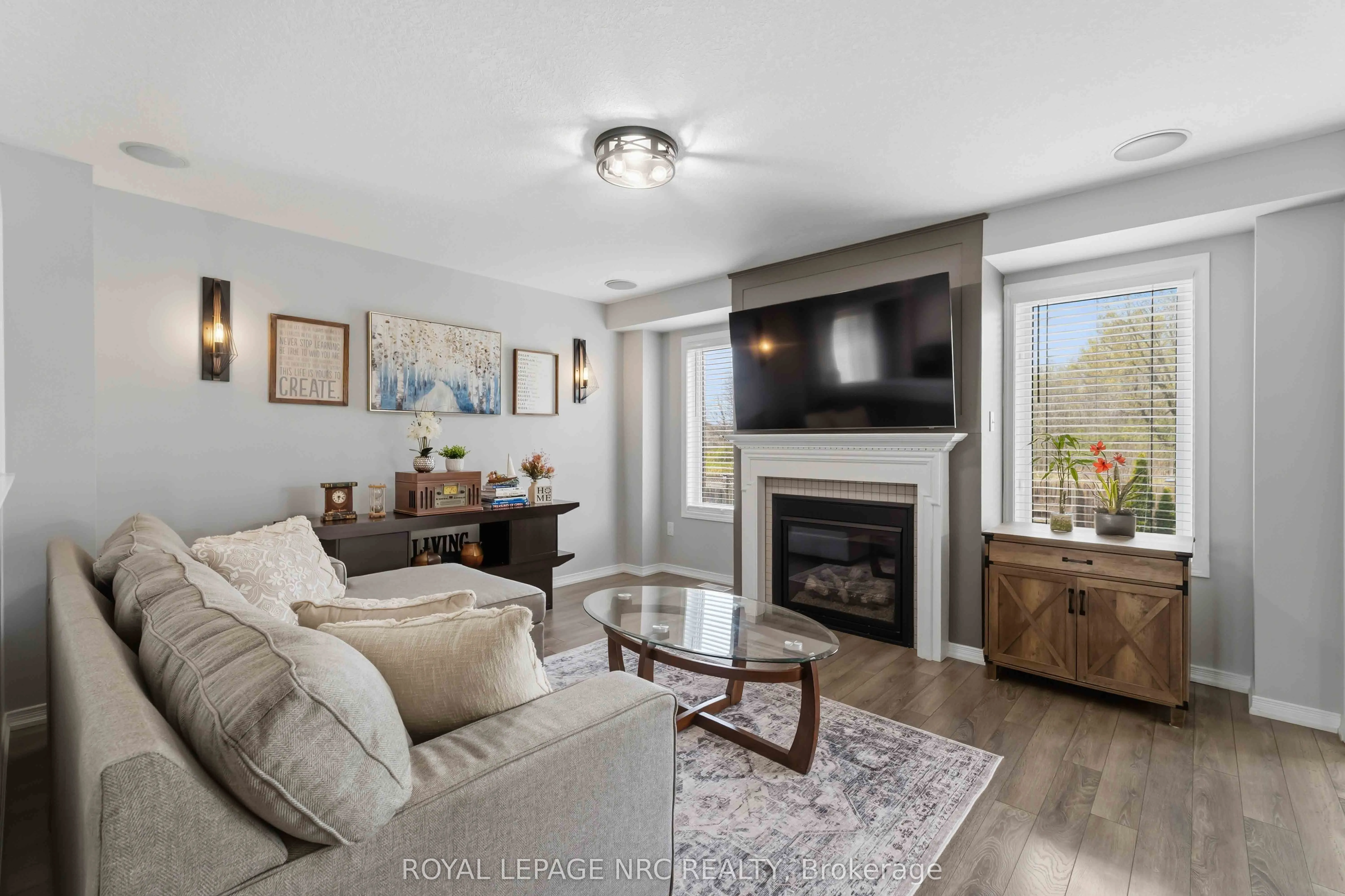 8769 Dogwood Crescent