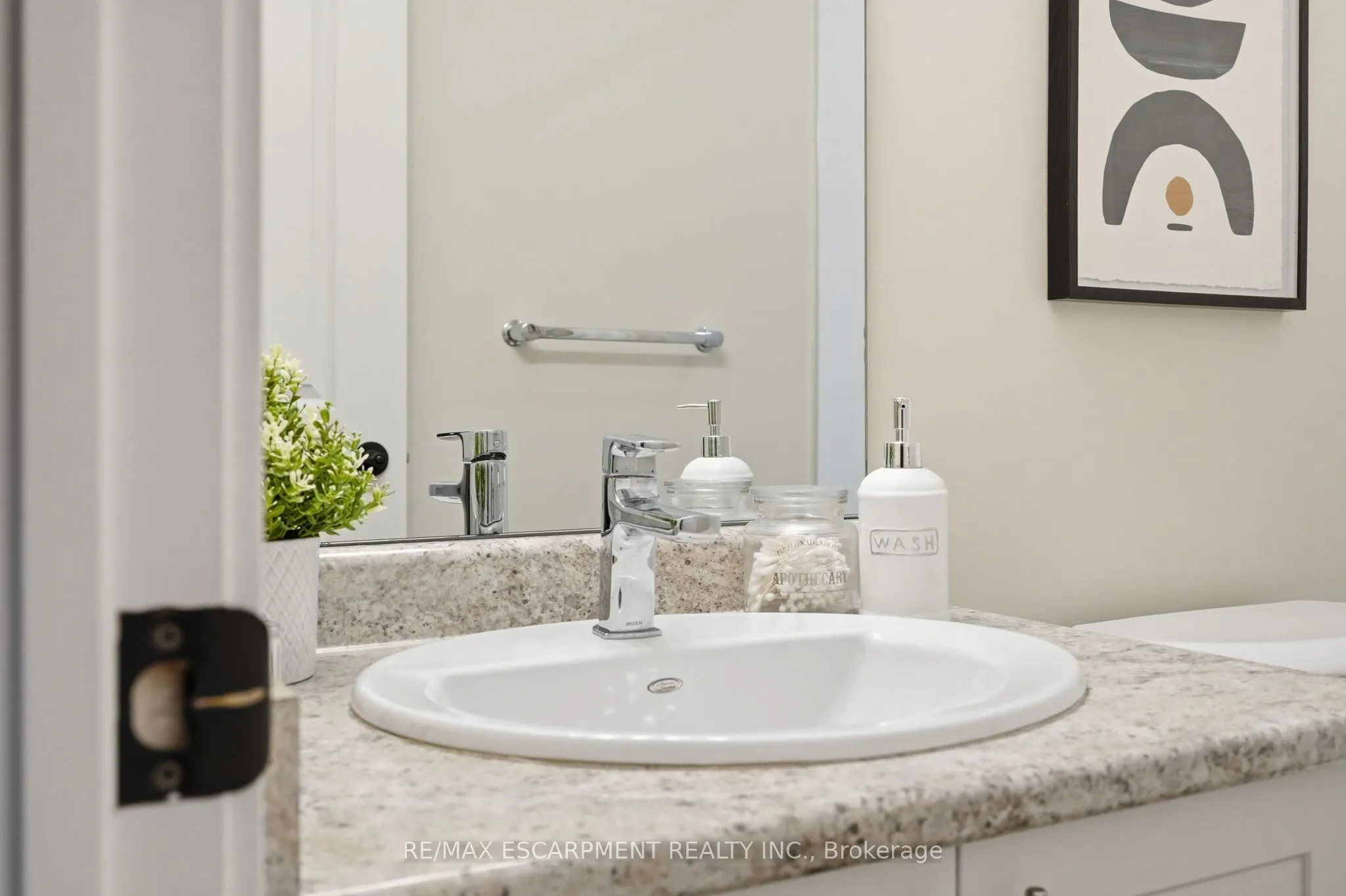870 Queenston Road #416