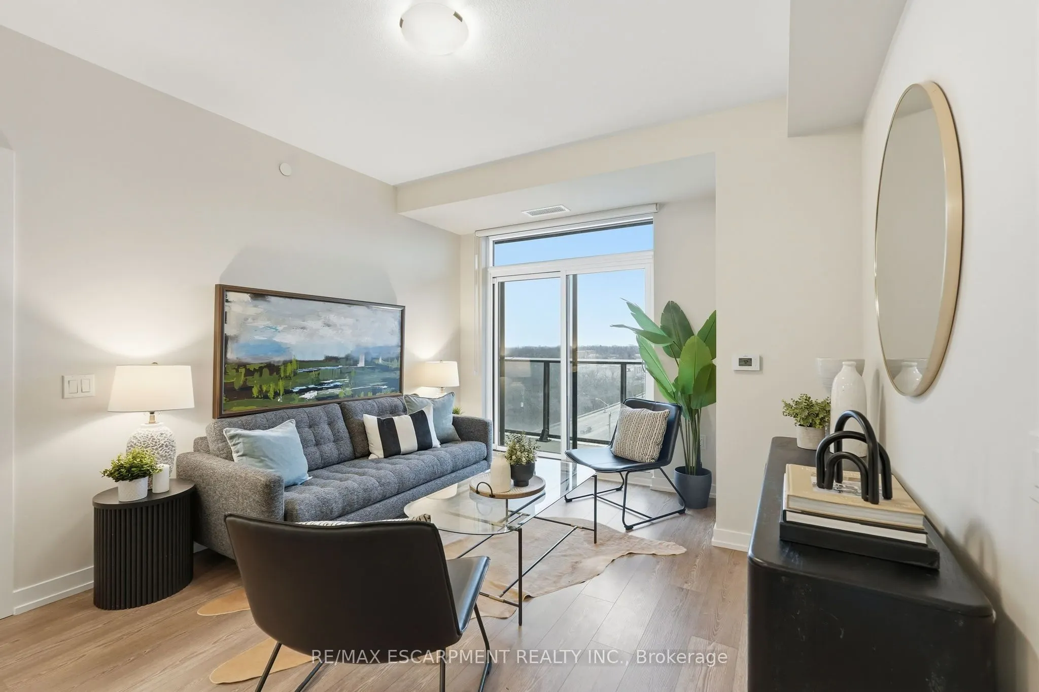 870 Queenston Road #416
