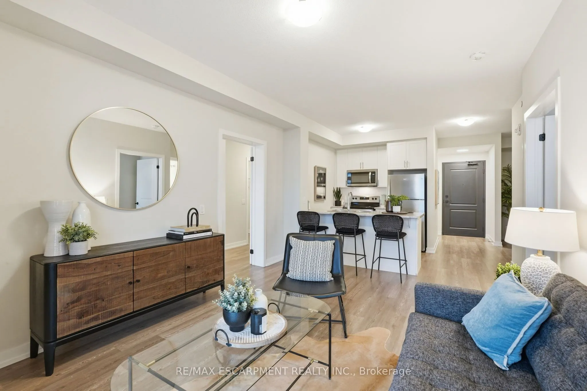 870 Queenston Road #416