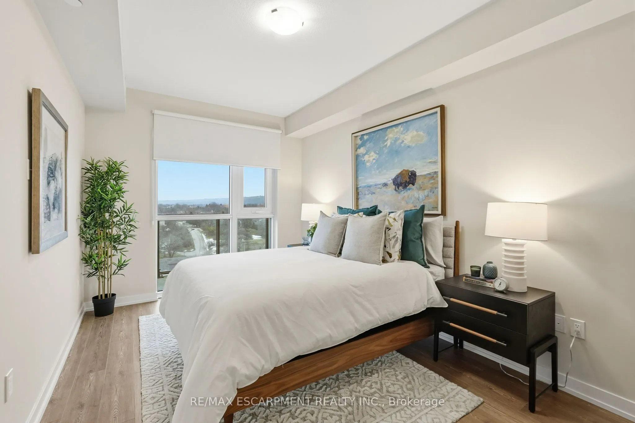 870 Queenston Road #416