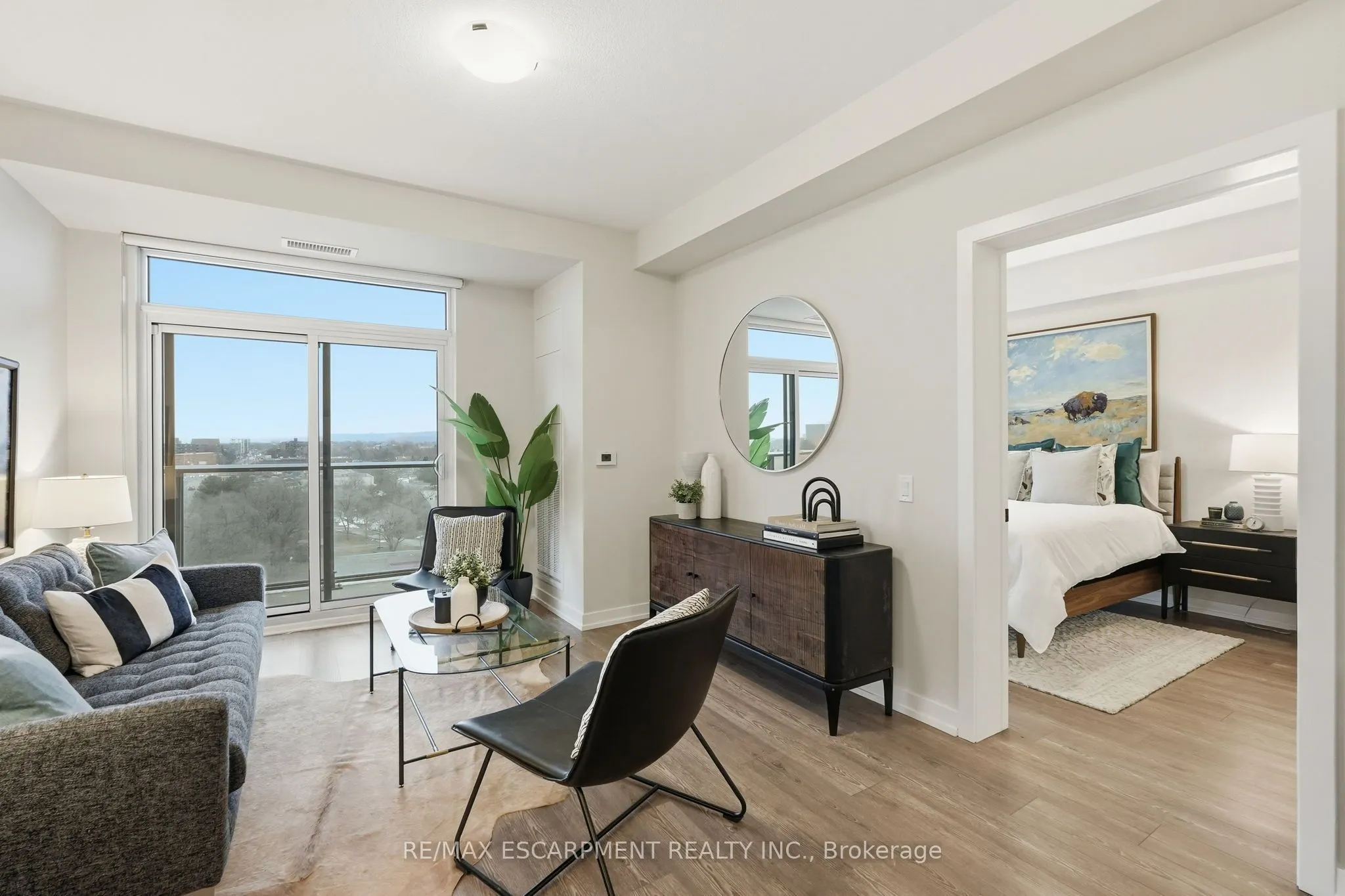 870 Queenston Road #416