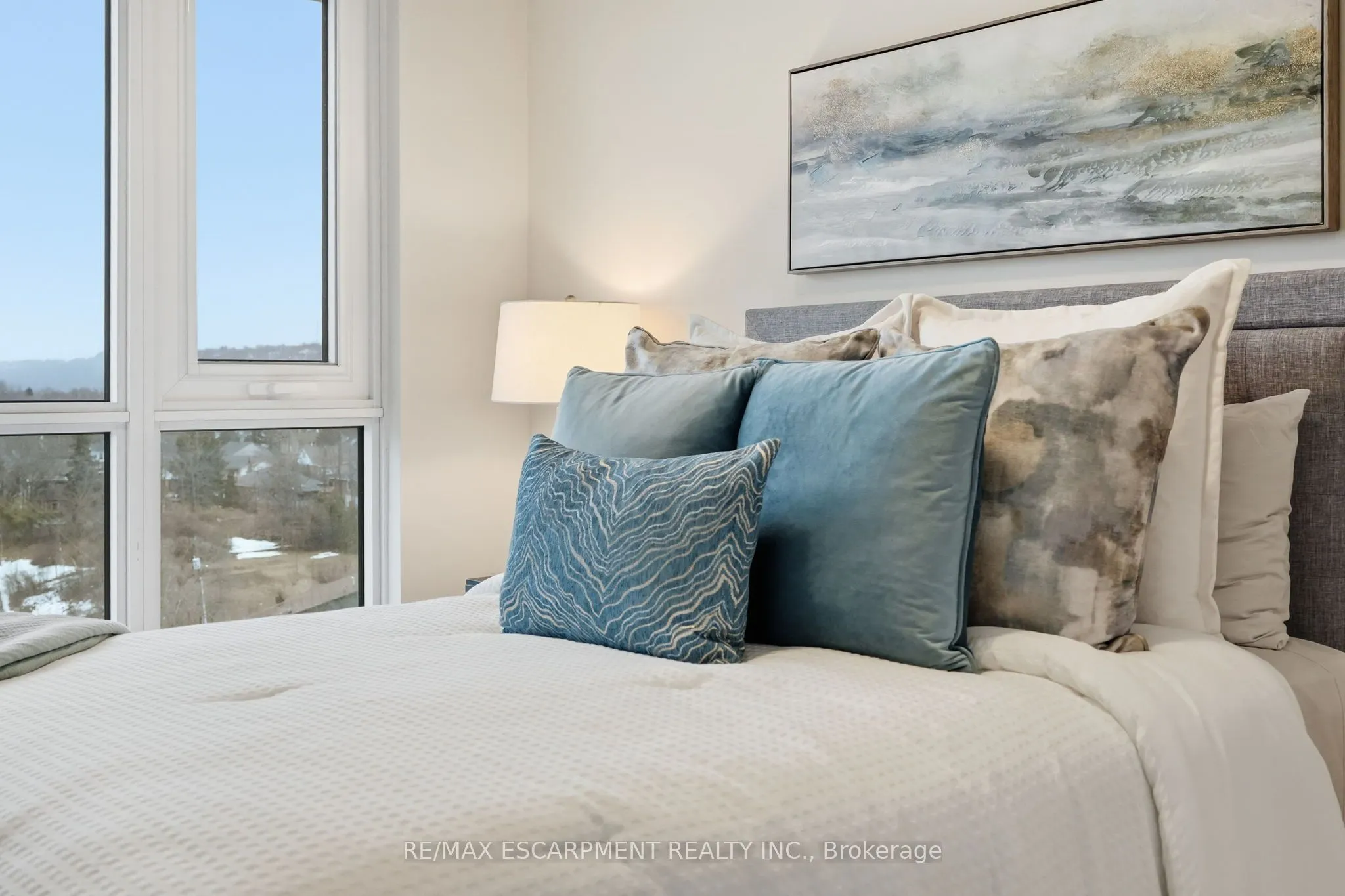 870 Queenston Road #416