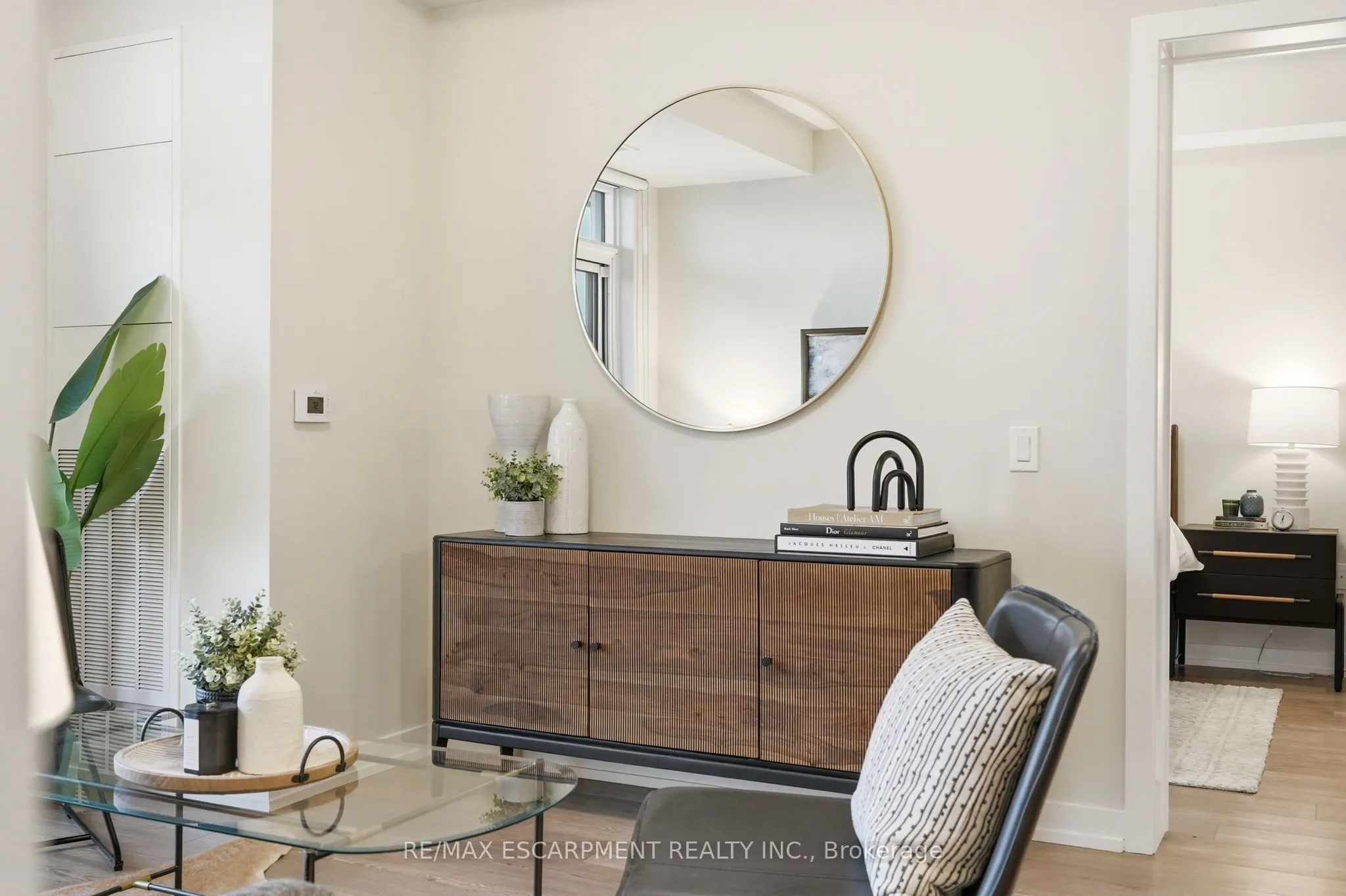 870 Queenston Road #416