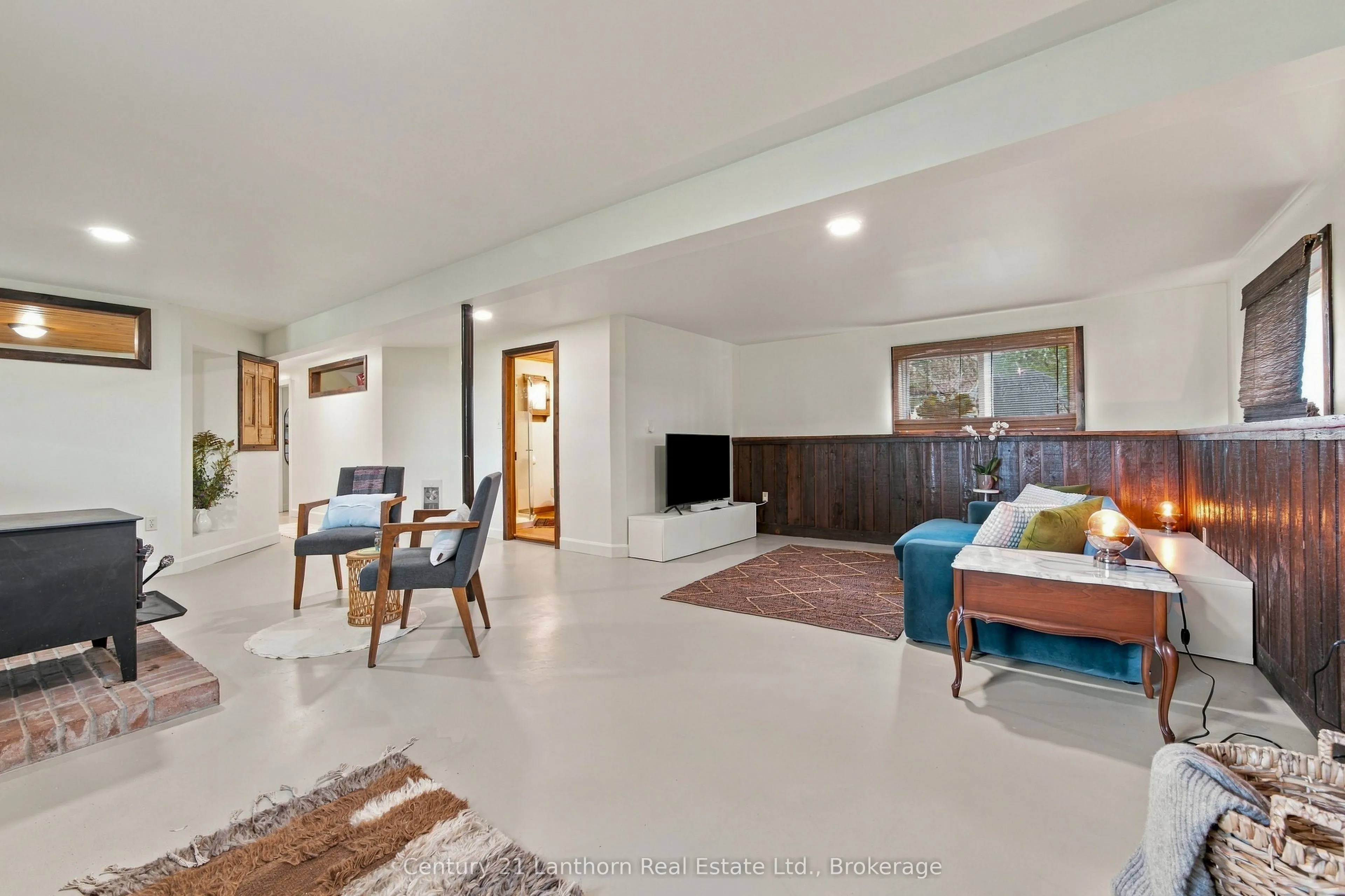 212 Old Milford Road