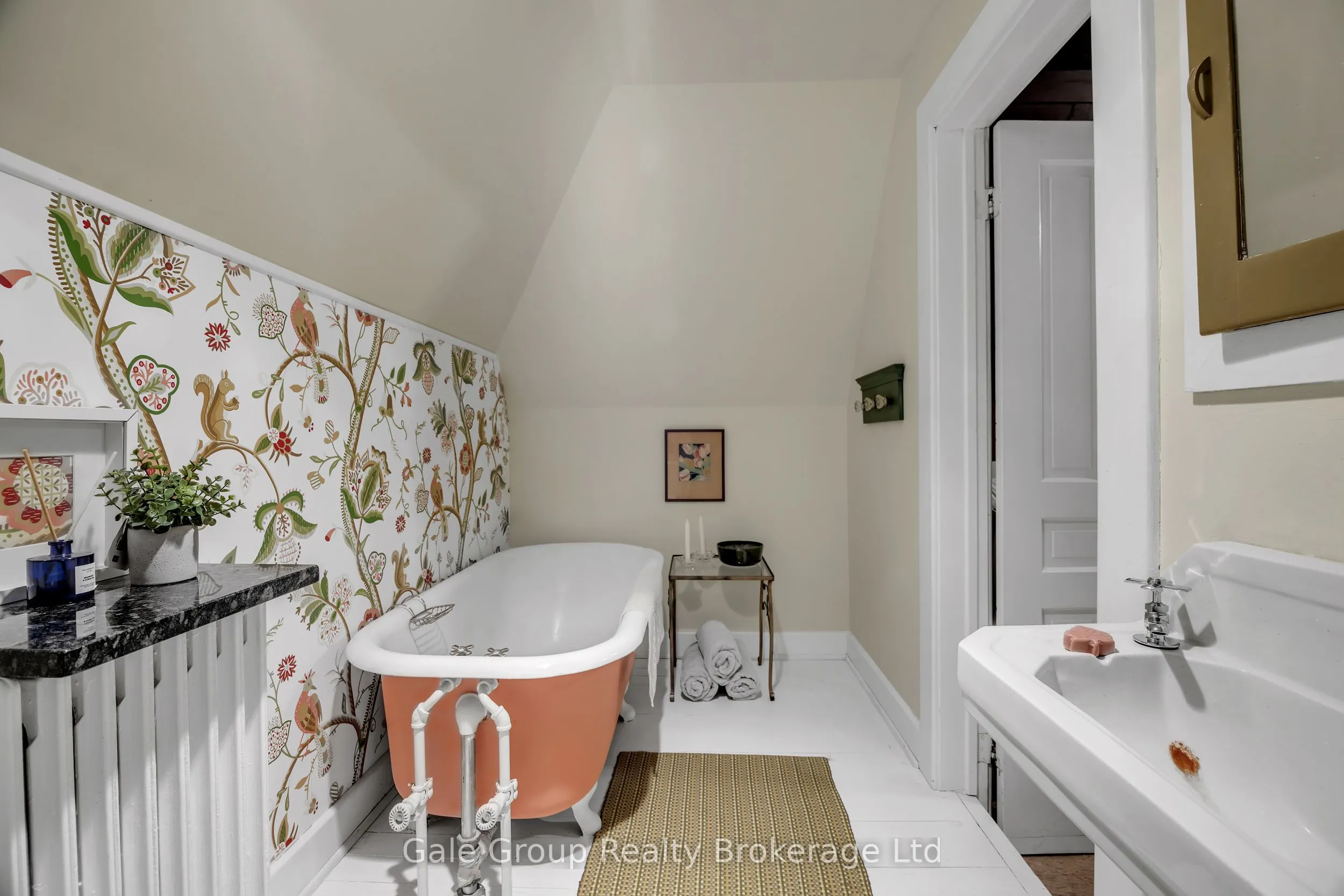 105 Vansittart Avenue