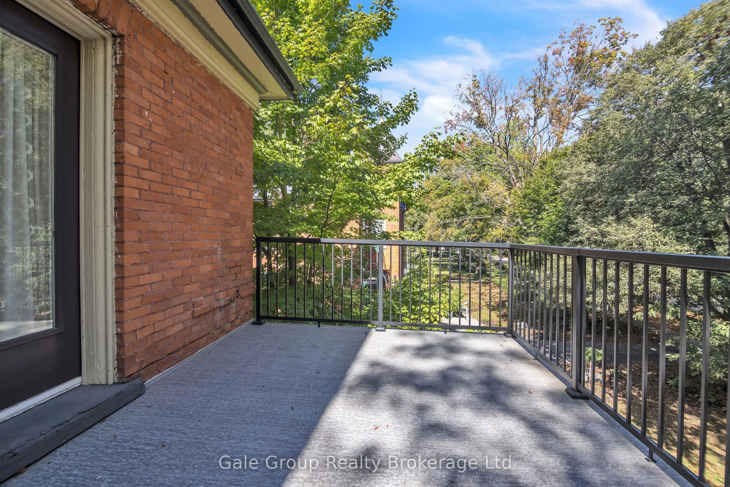 105 Vansittart Avenue