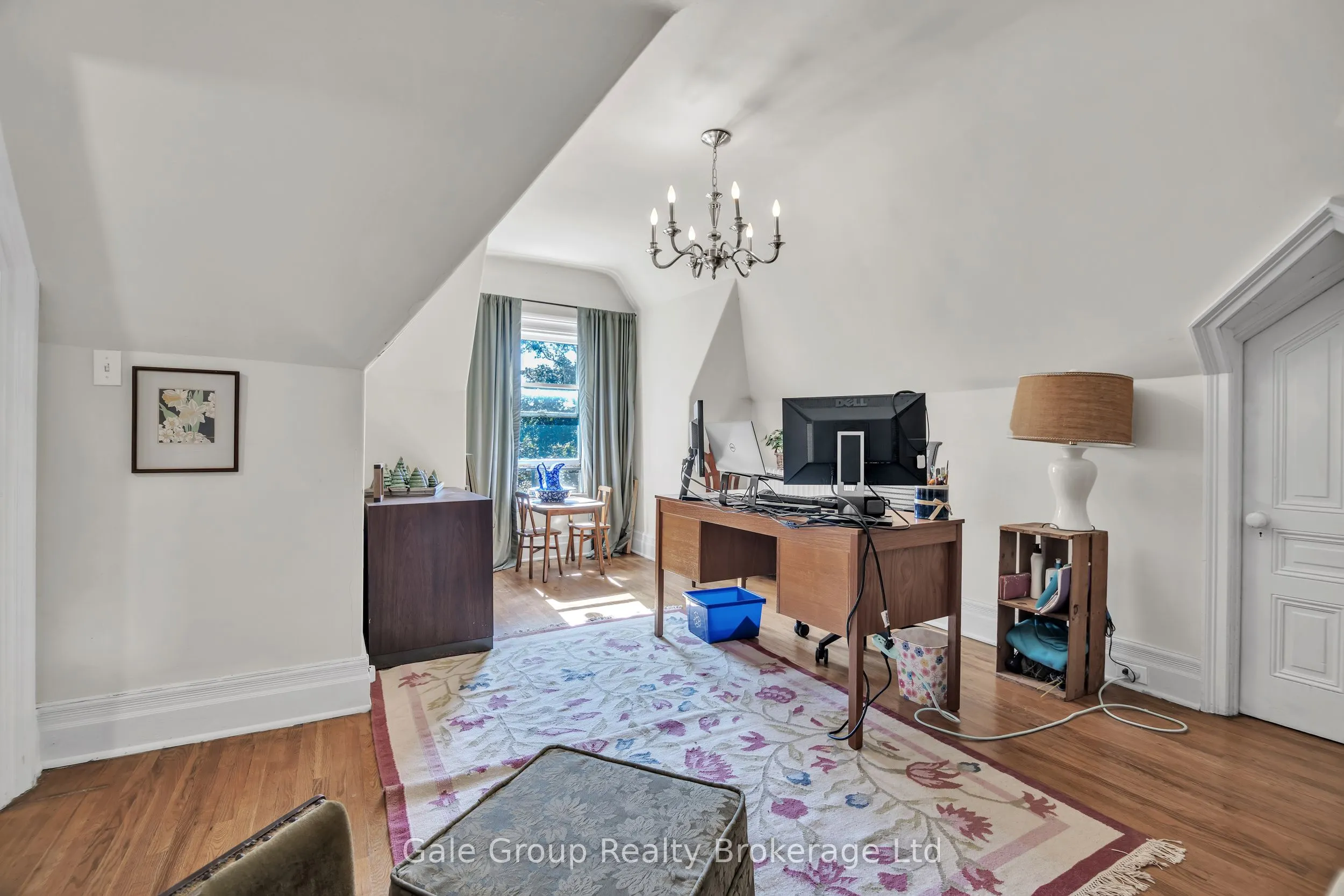 105 Vansittart Avenue