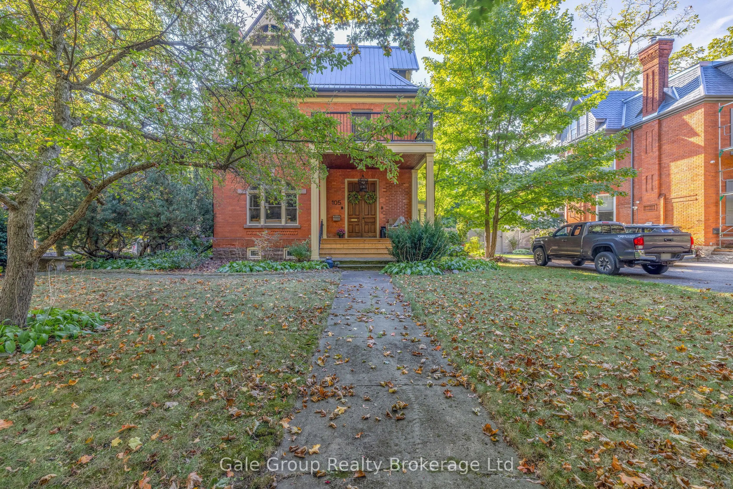 105 Vansittart Avenue