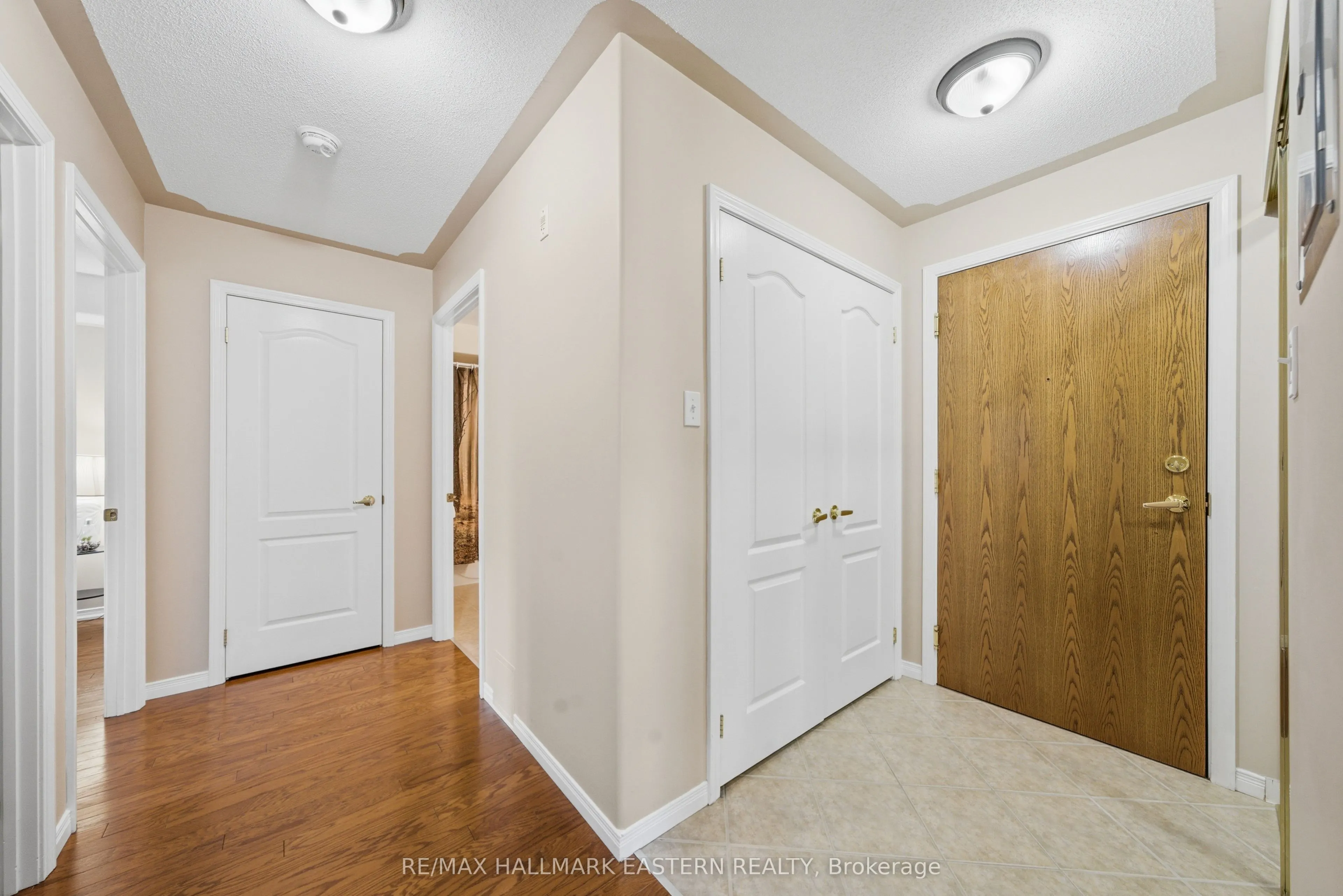 300 Spillsbury Drive #101