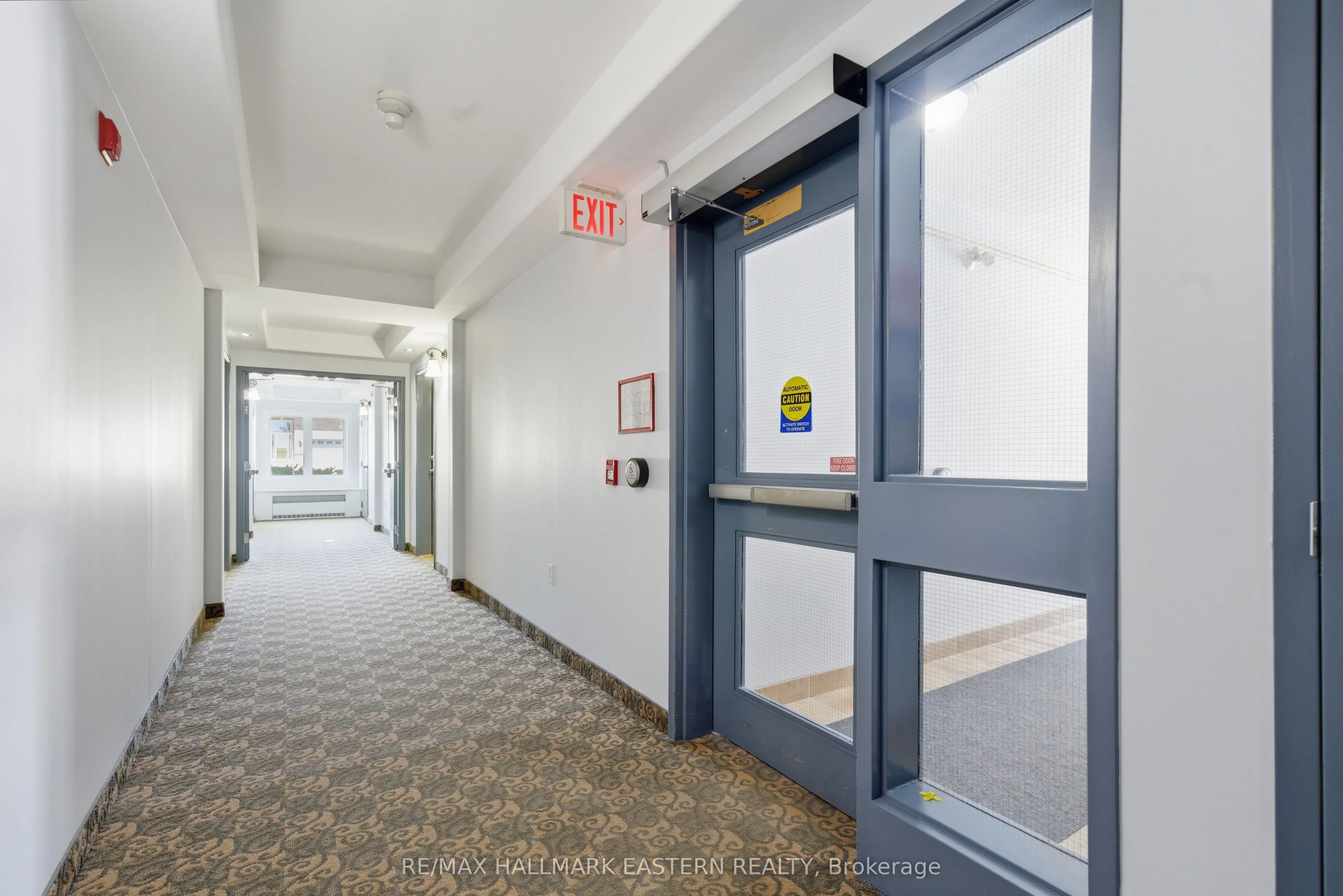 300 Spillsbury Drive #101