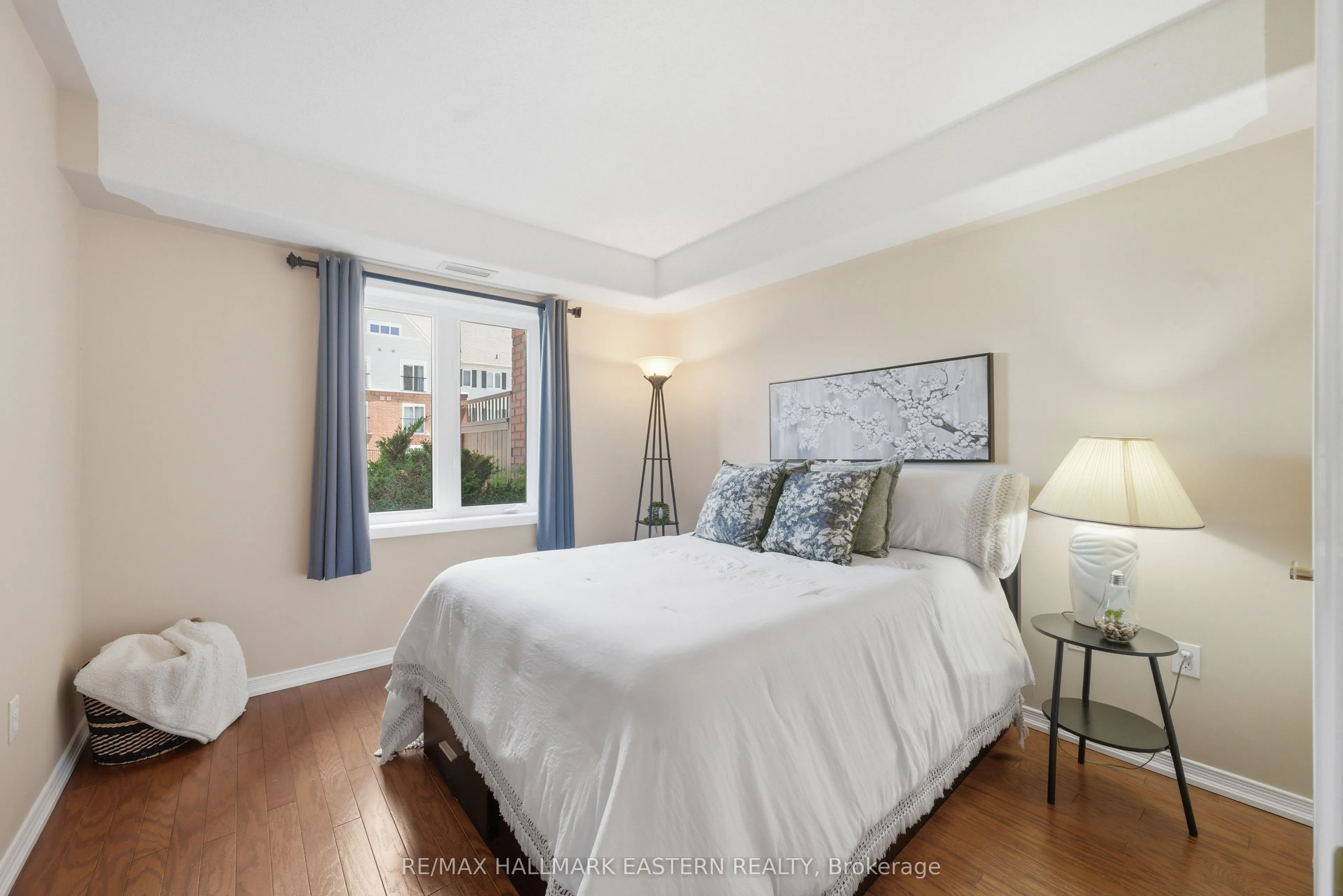 300 Spillsbury Drive #101