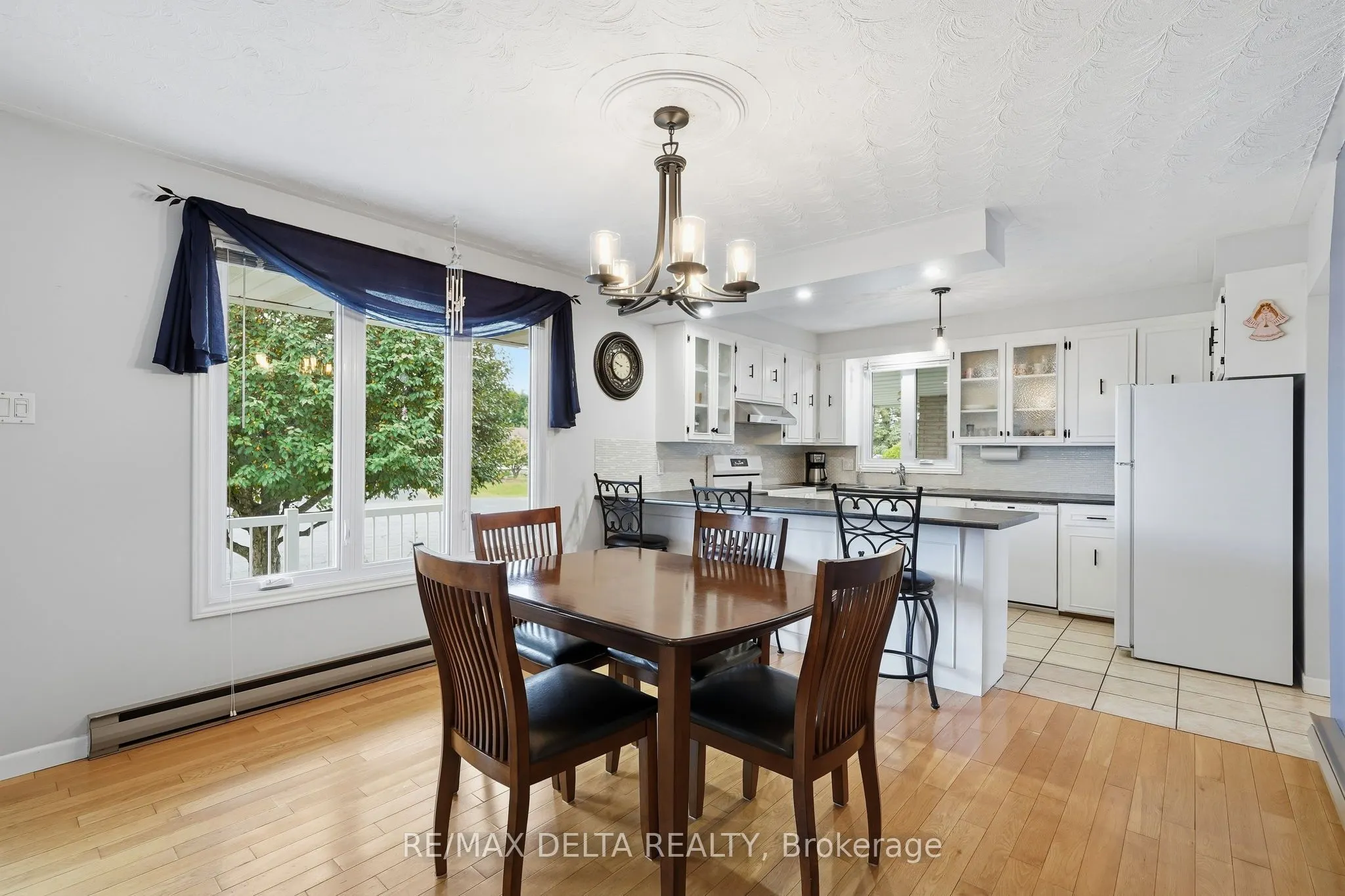 6 Place Madeleine Street
