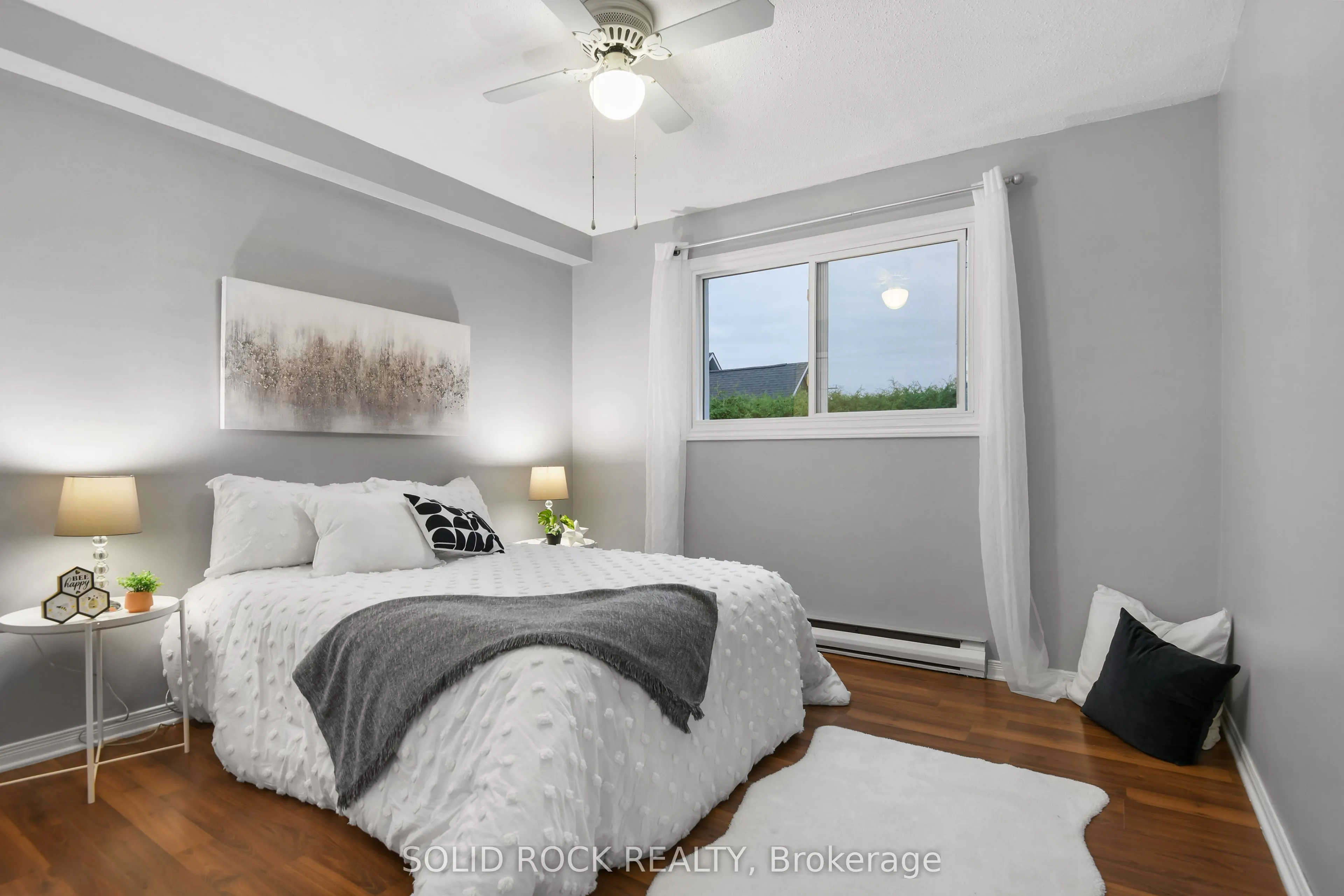 190 Elgin Street W #207
