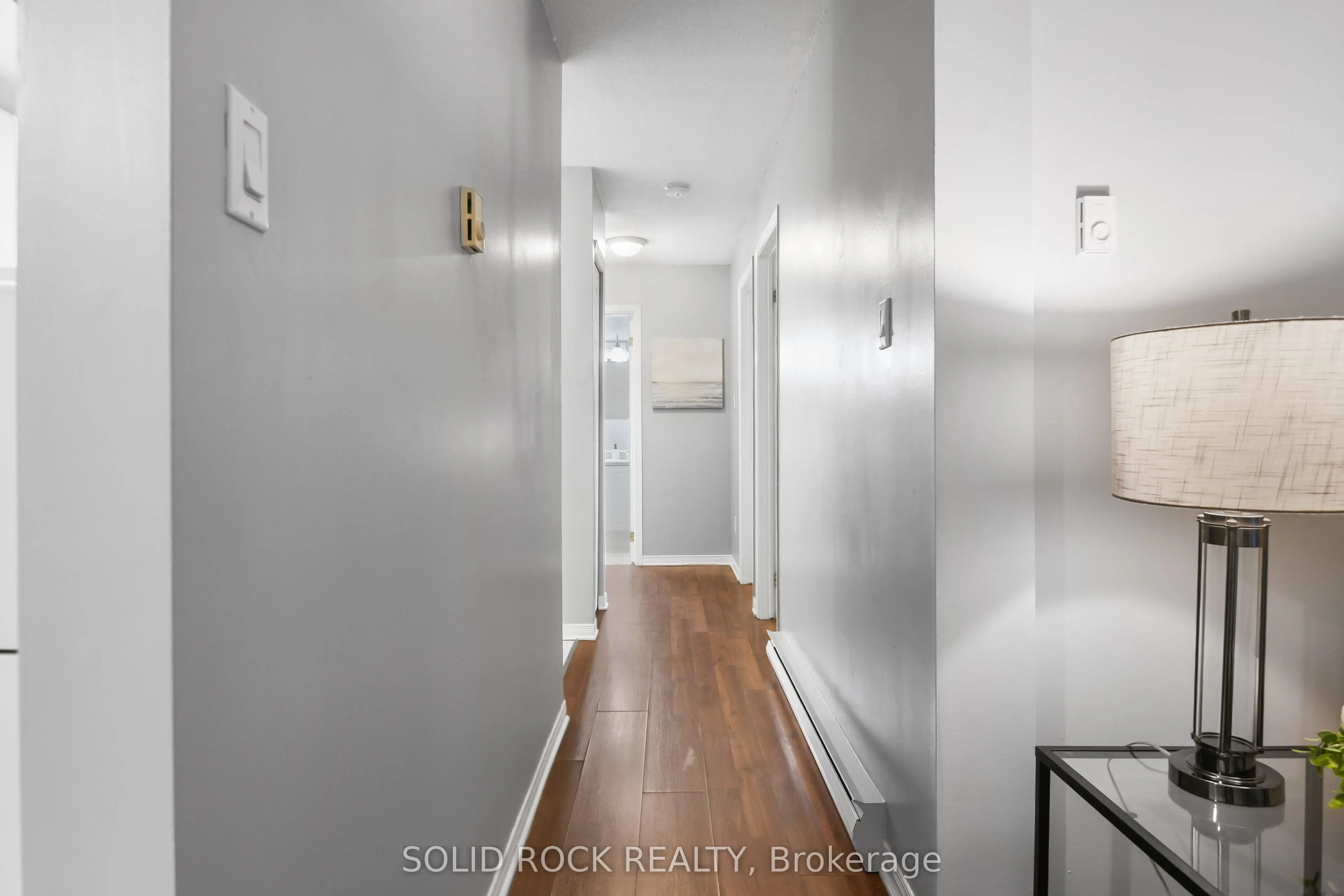 190 Elgin Street W #207