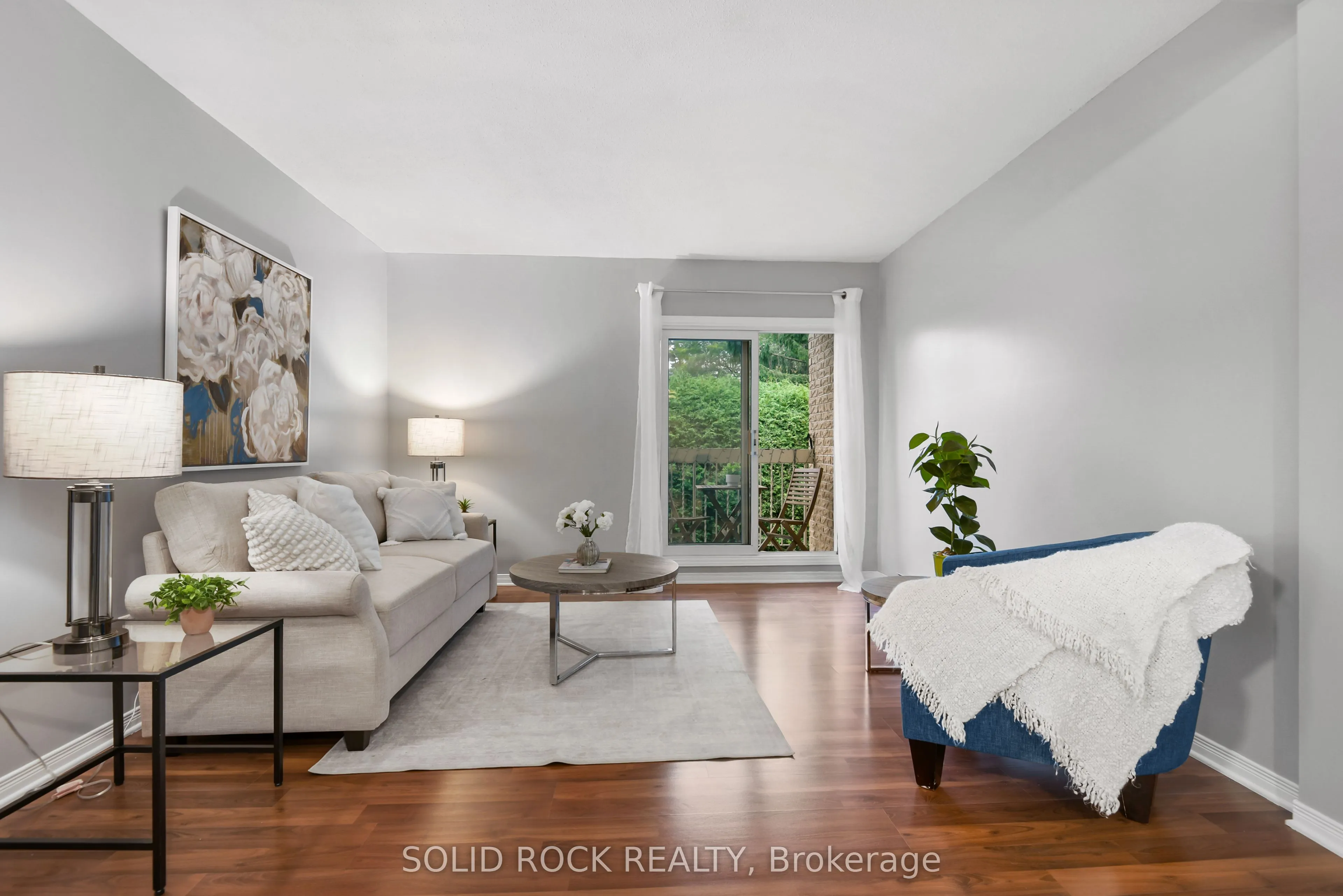 190 Elgin Street W #207