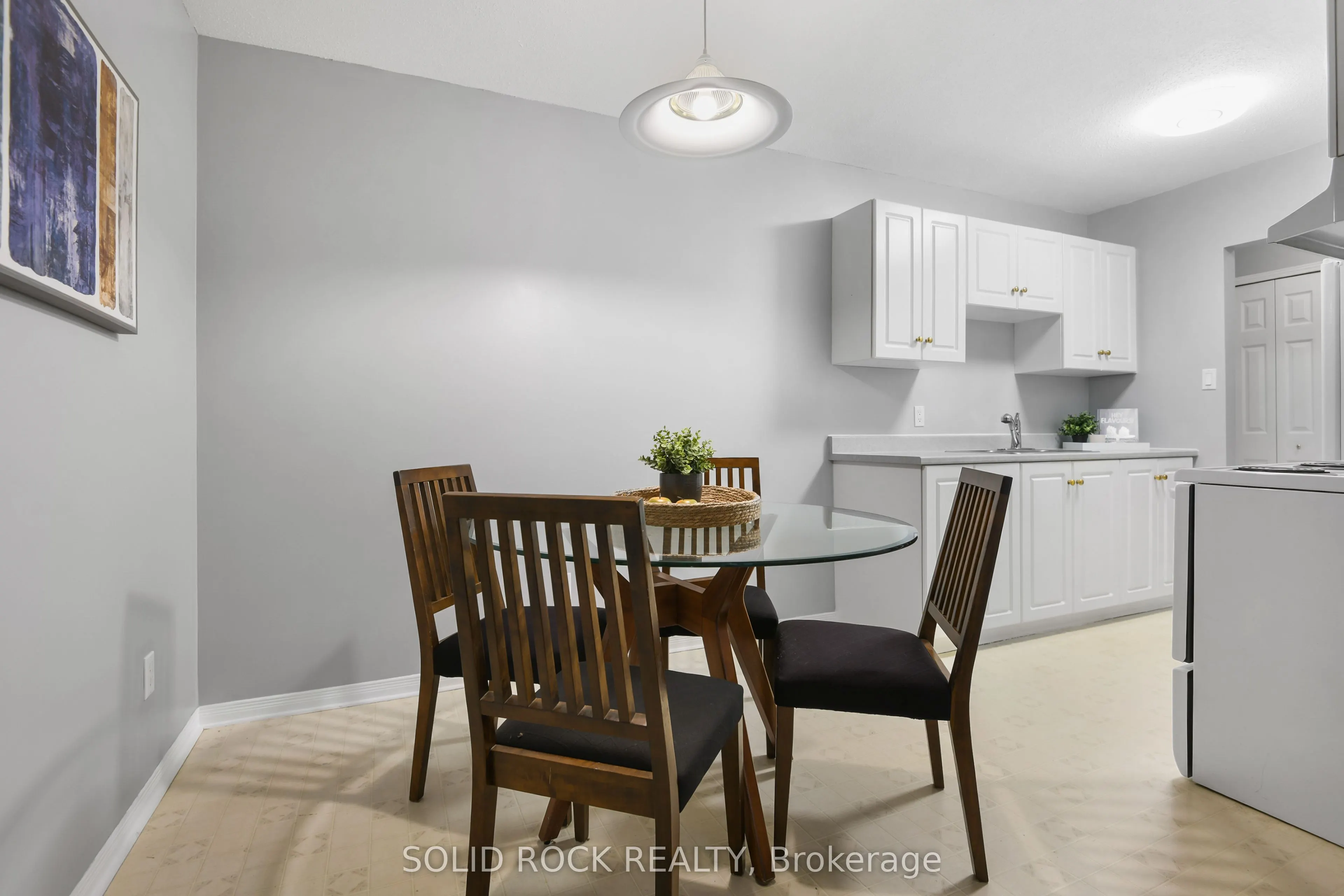 190 Elgin Street W #207