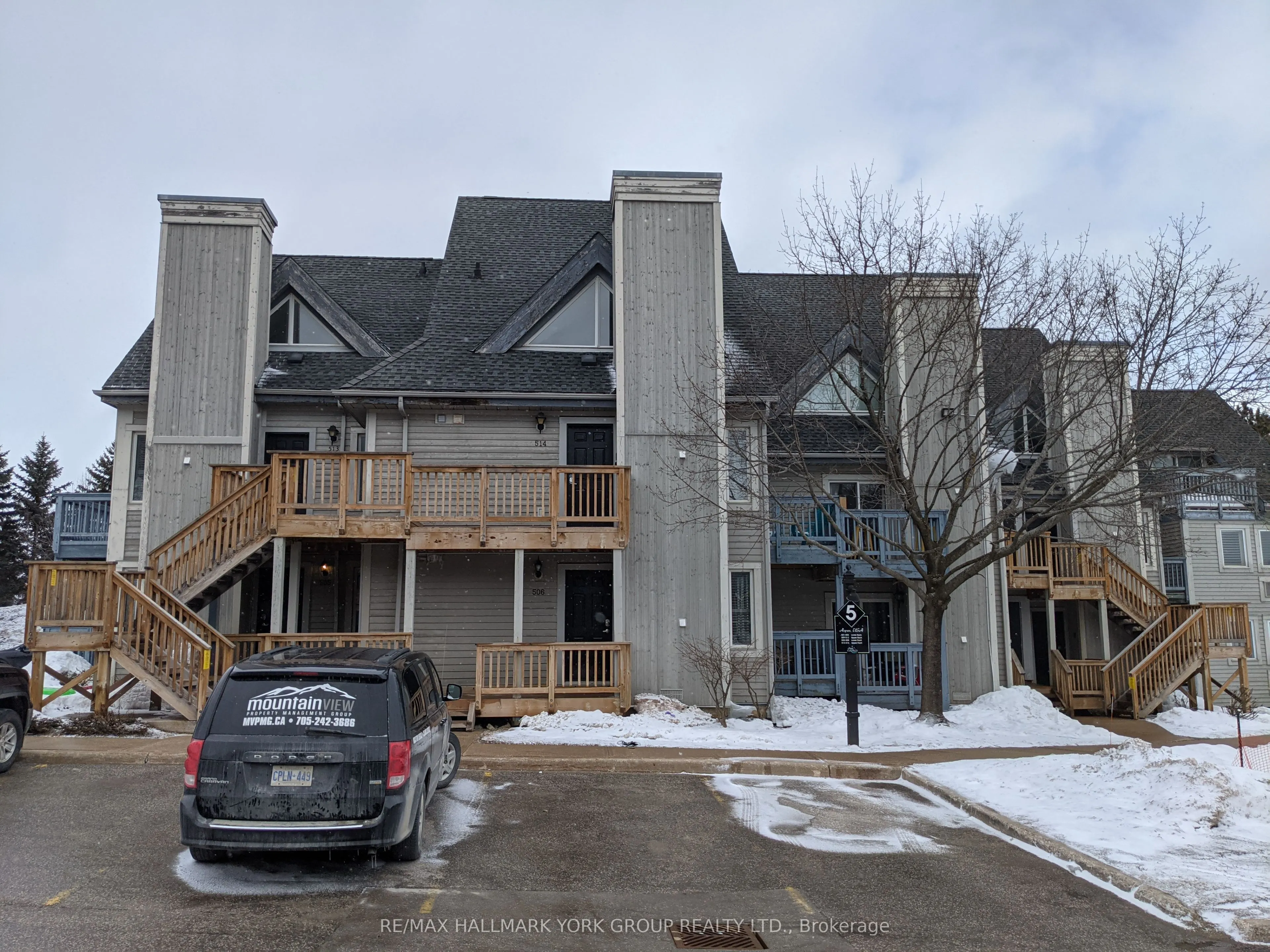 796468 19 Grey Road #514