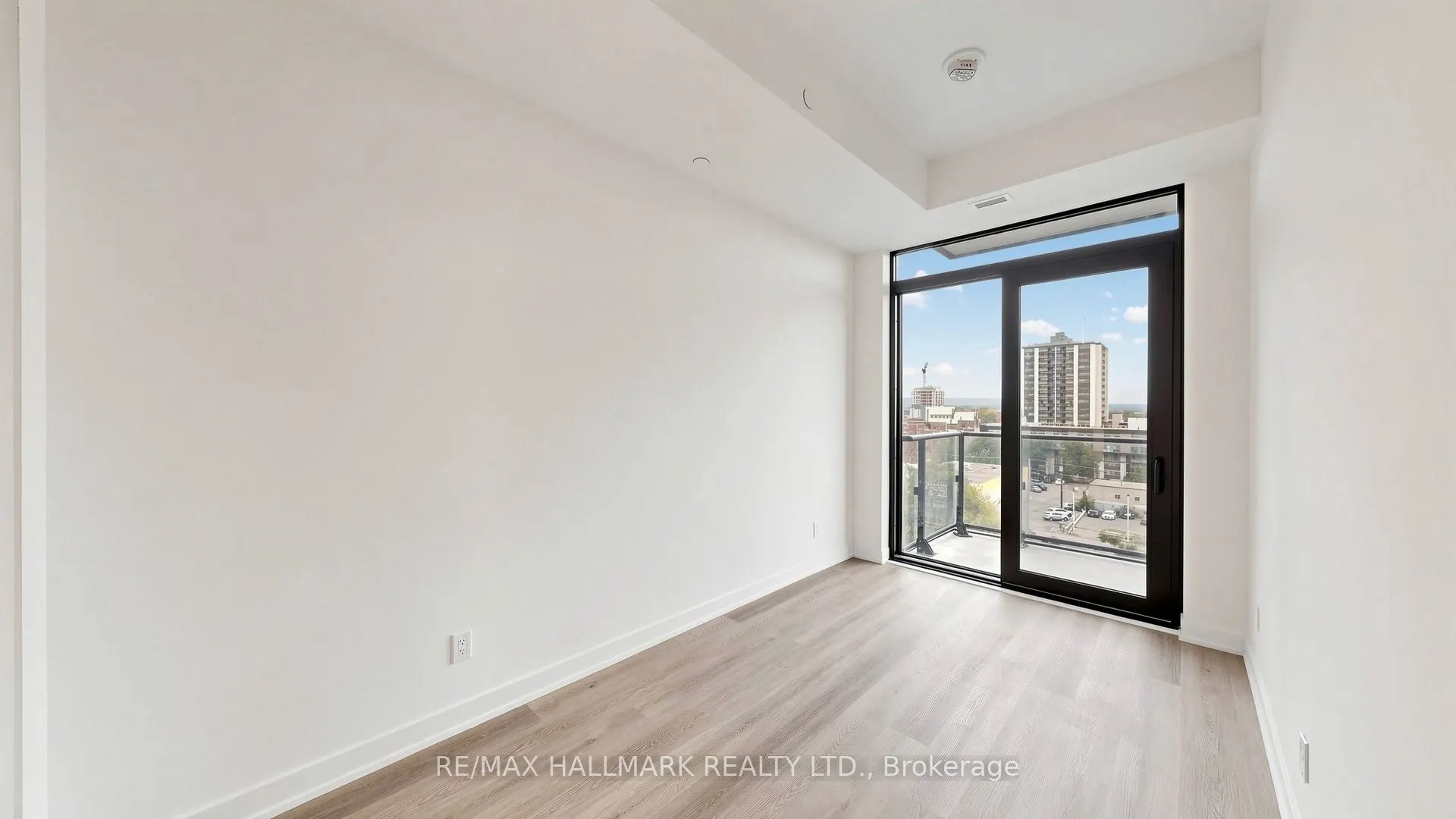 101 John Street N #719