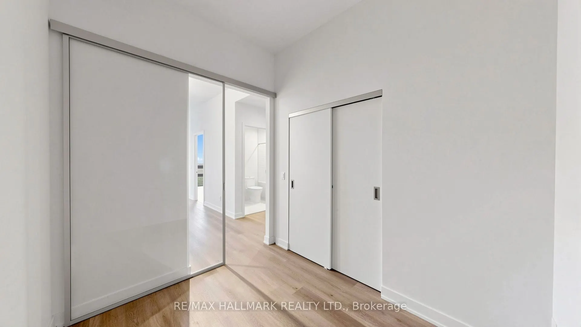 101 John Street N #719