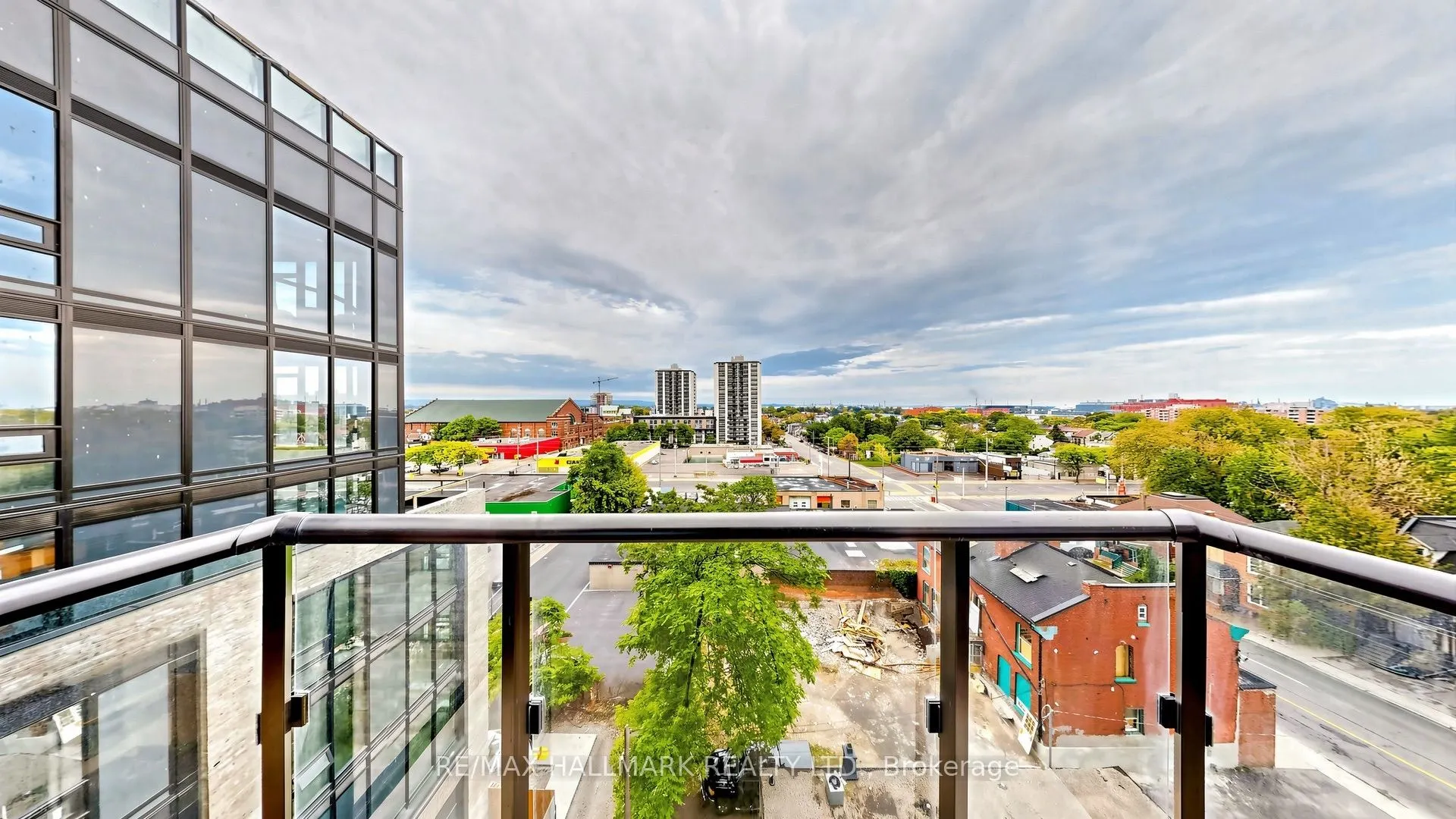 101 John Street N #719