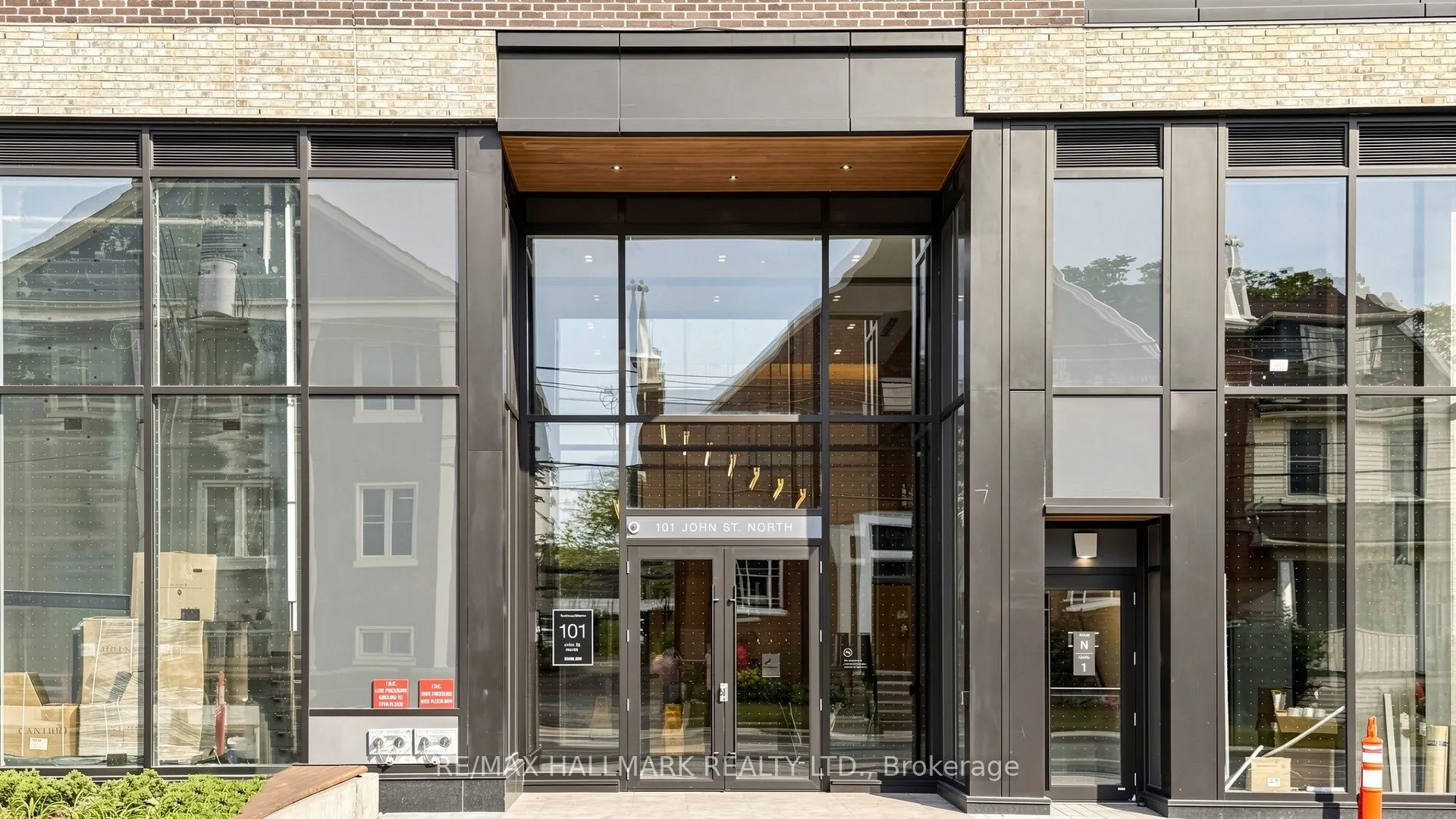 101 John Street N #719