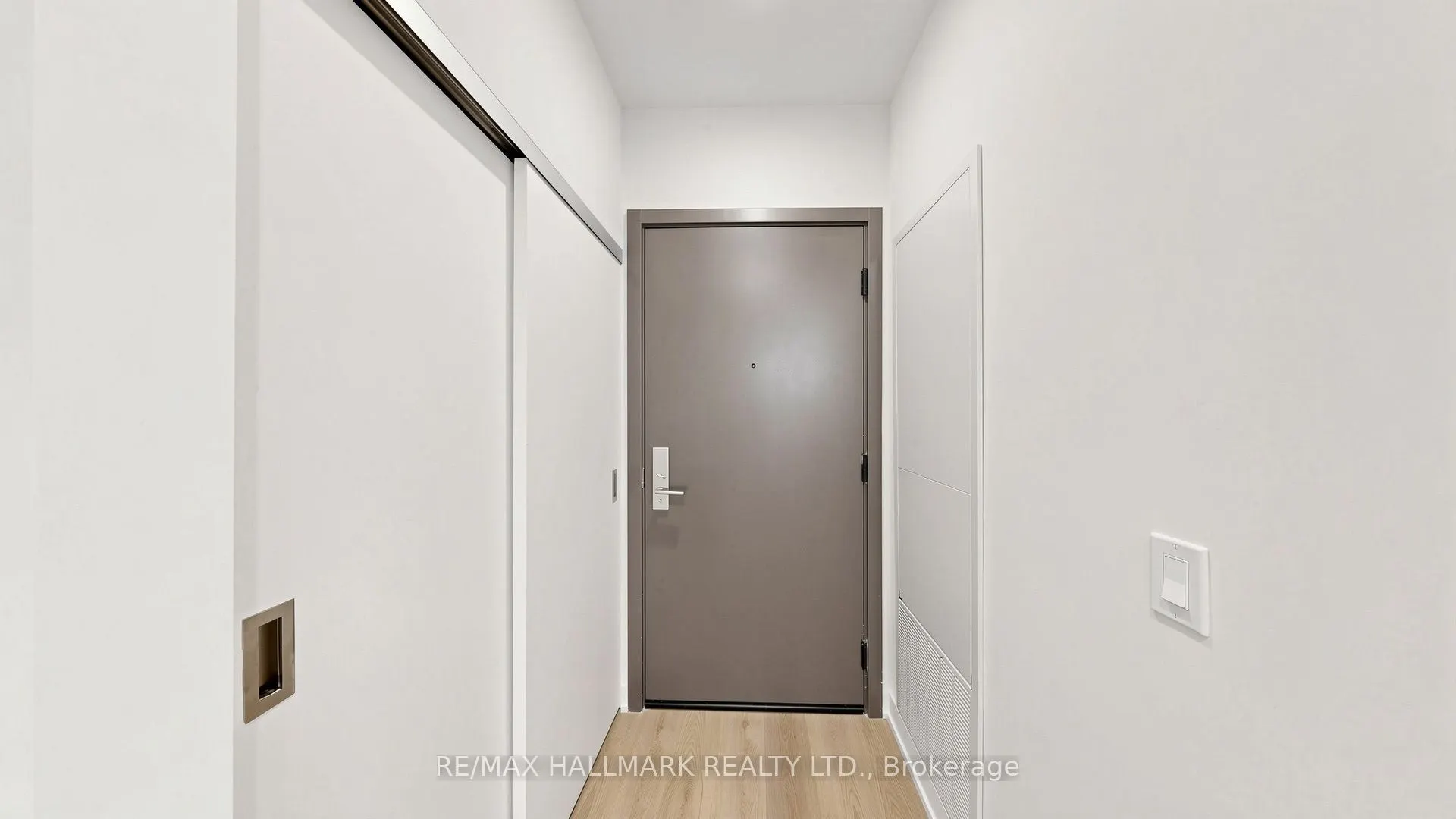 101 John Street N #719