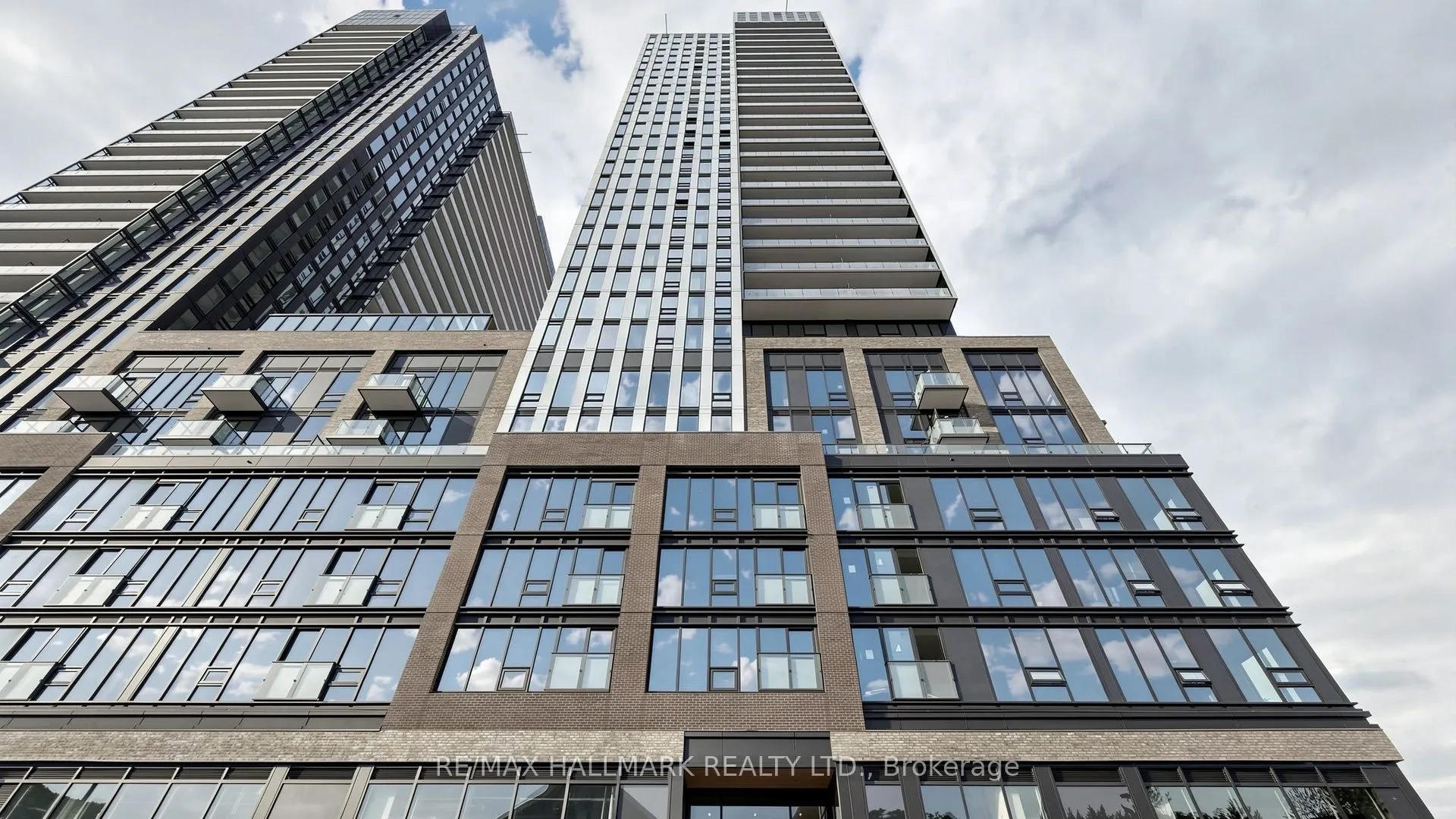 101 John Street N #719