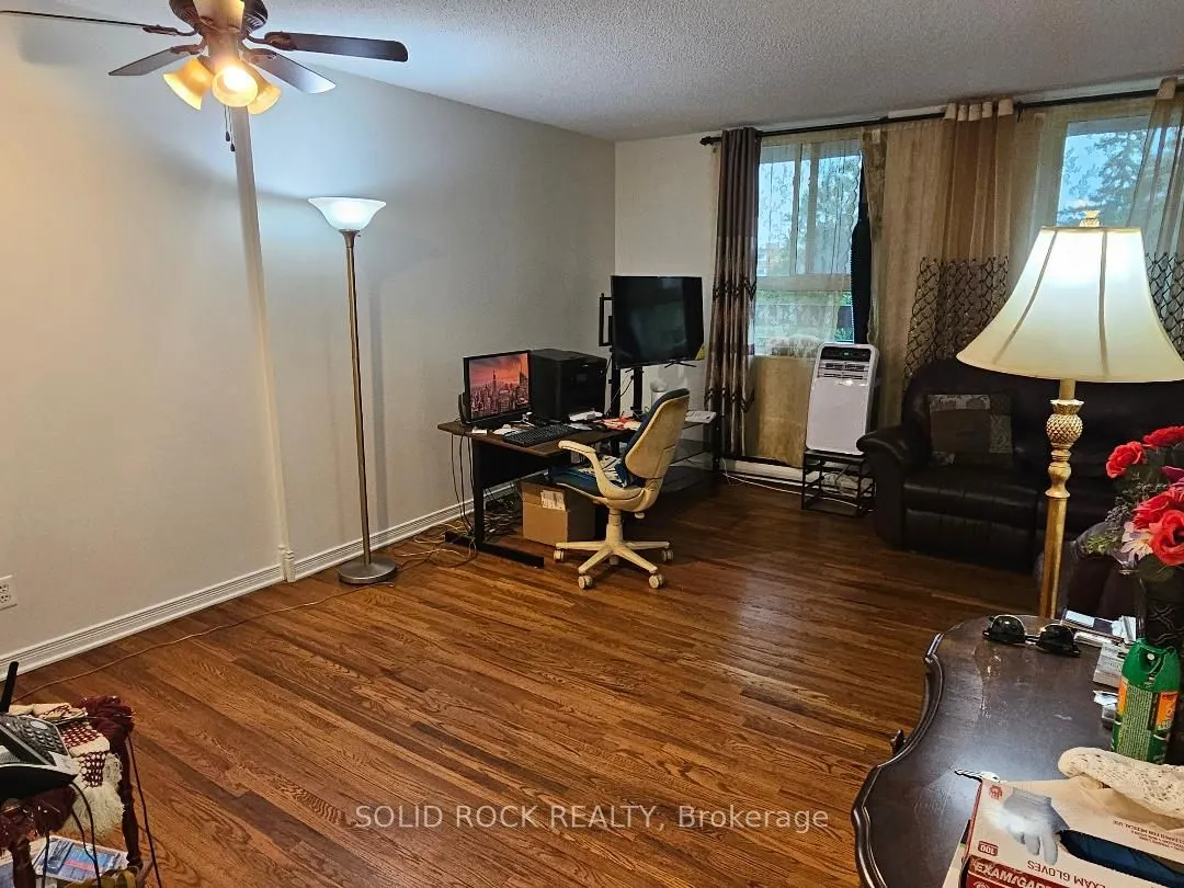 2000 Jasmine Crescent #304
