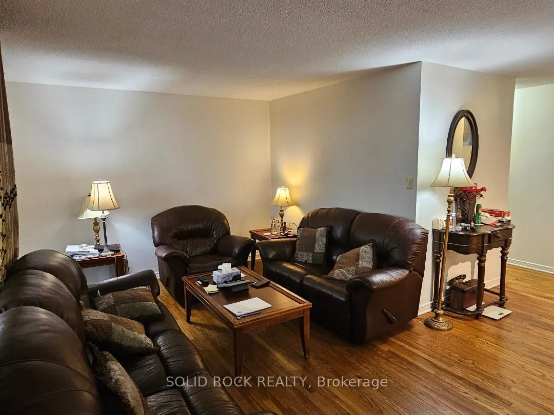 2000 Jasmine Crescent #304