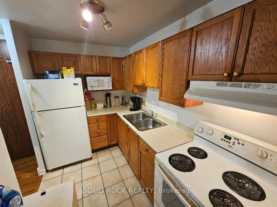 2000 Jasmine Crescent #304