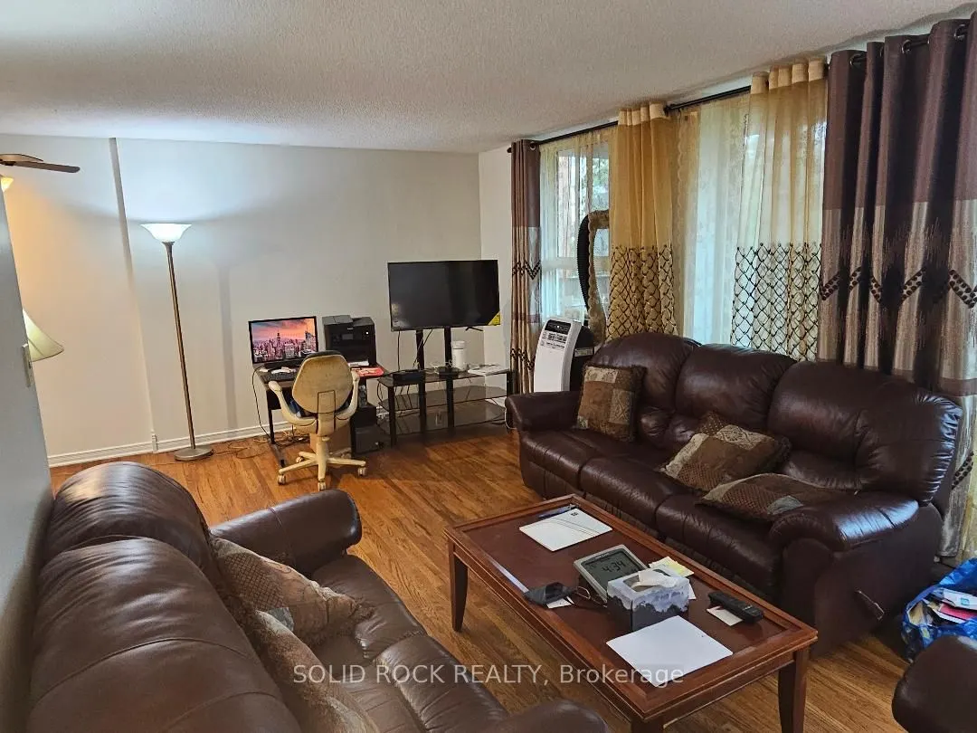 2000 Jasmine Crescent #304