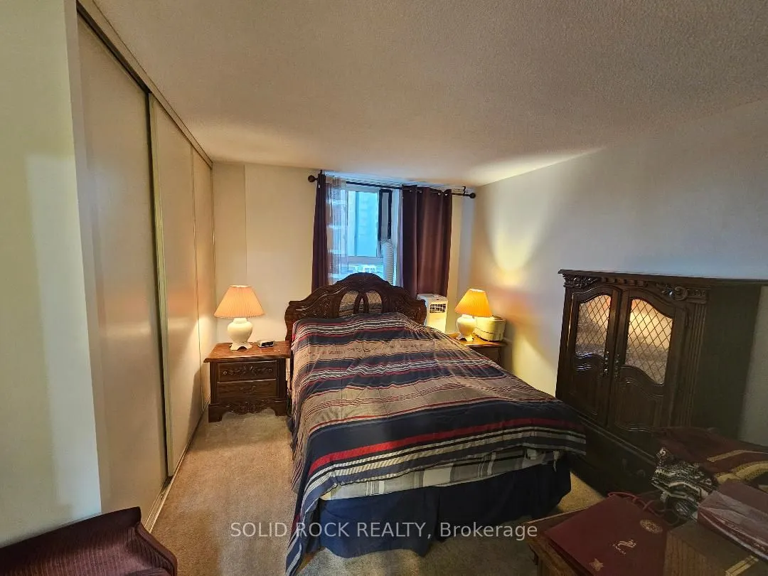 2000 Jasmine Crescent #304