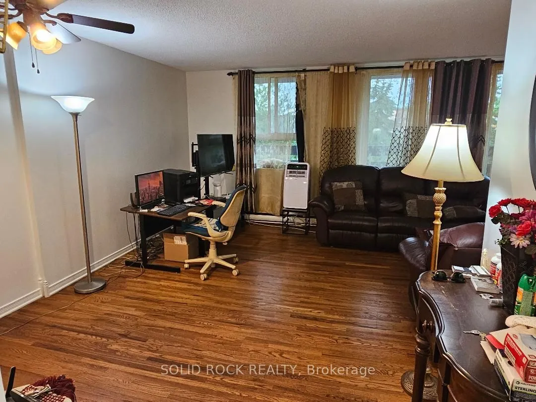 2000 Jasmine Crescent #304