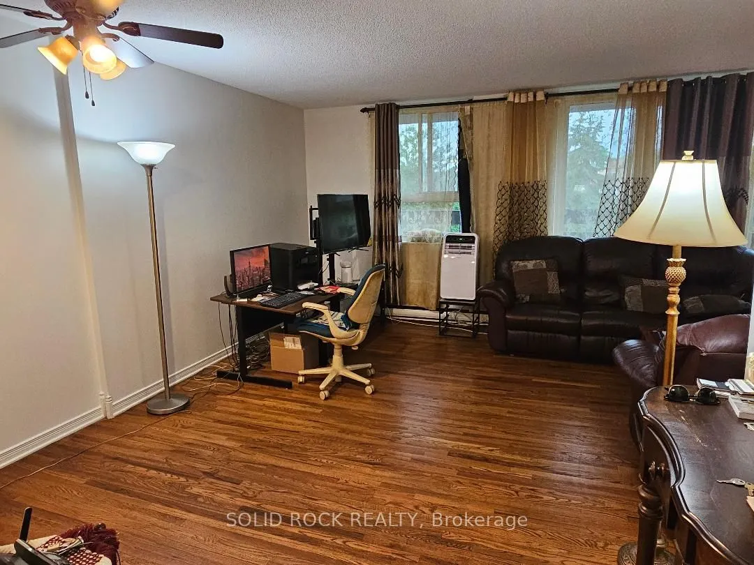2000 Jasmine Crescent #304