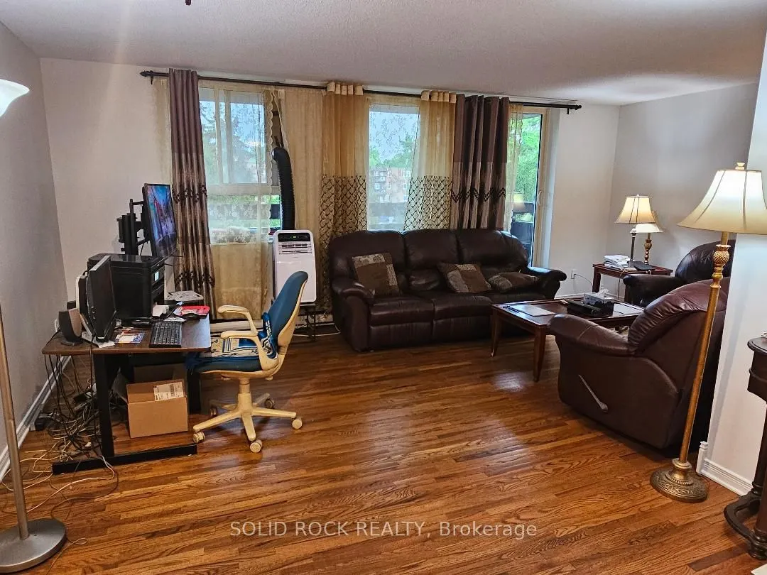 2000 Jasmine Crescent #304