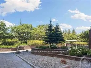 2000 Jasmine Crescent #304